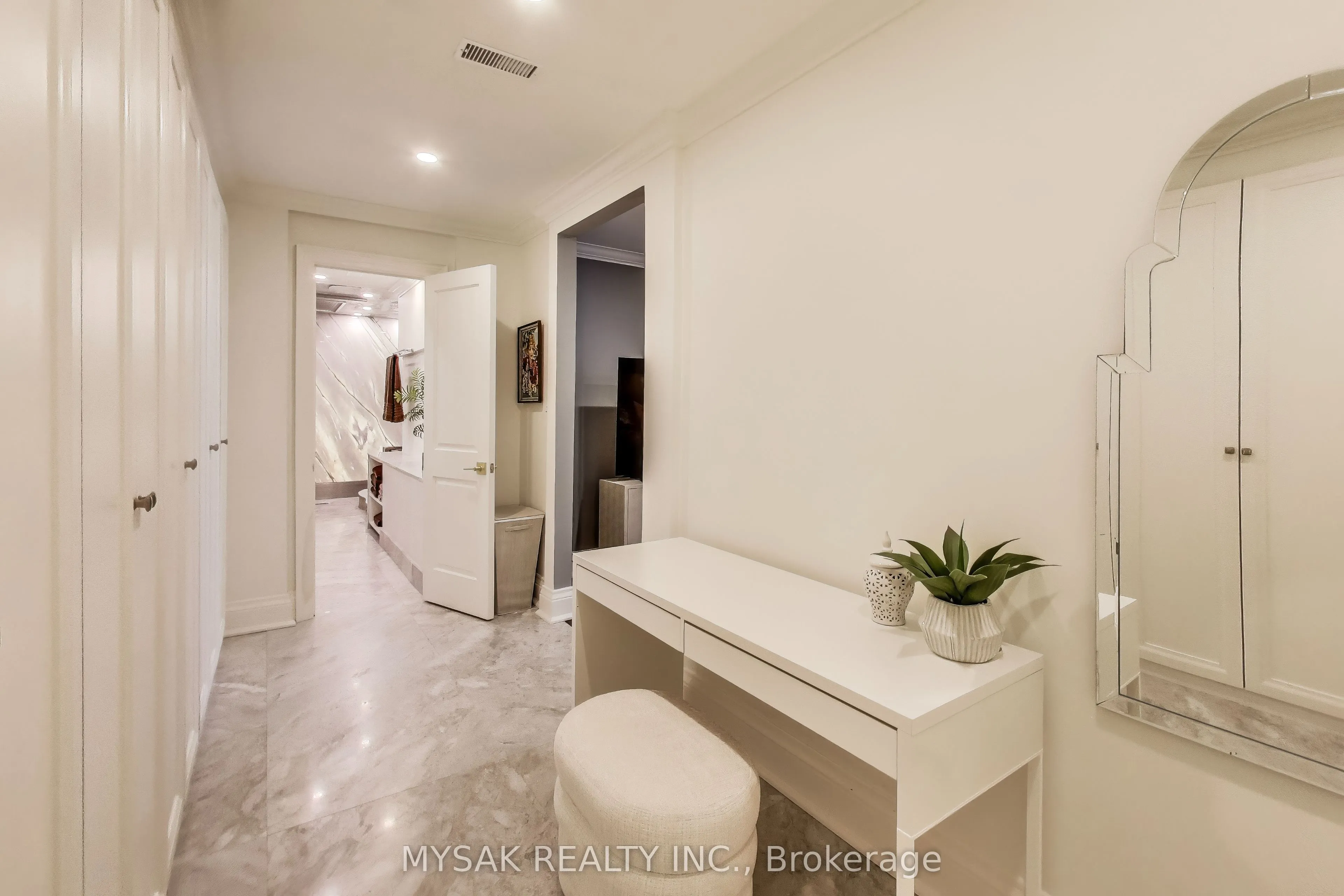 2045 Lake Shore Boulevard W, #4504