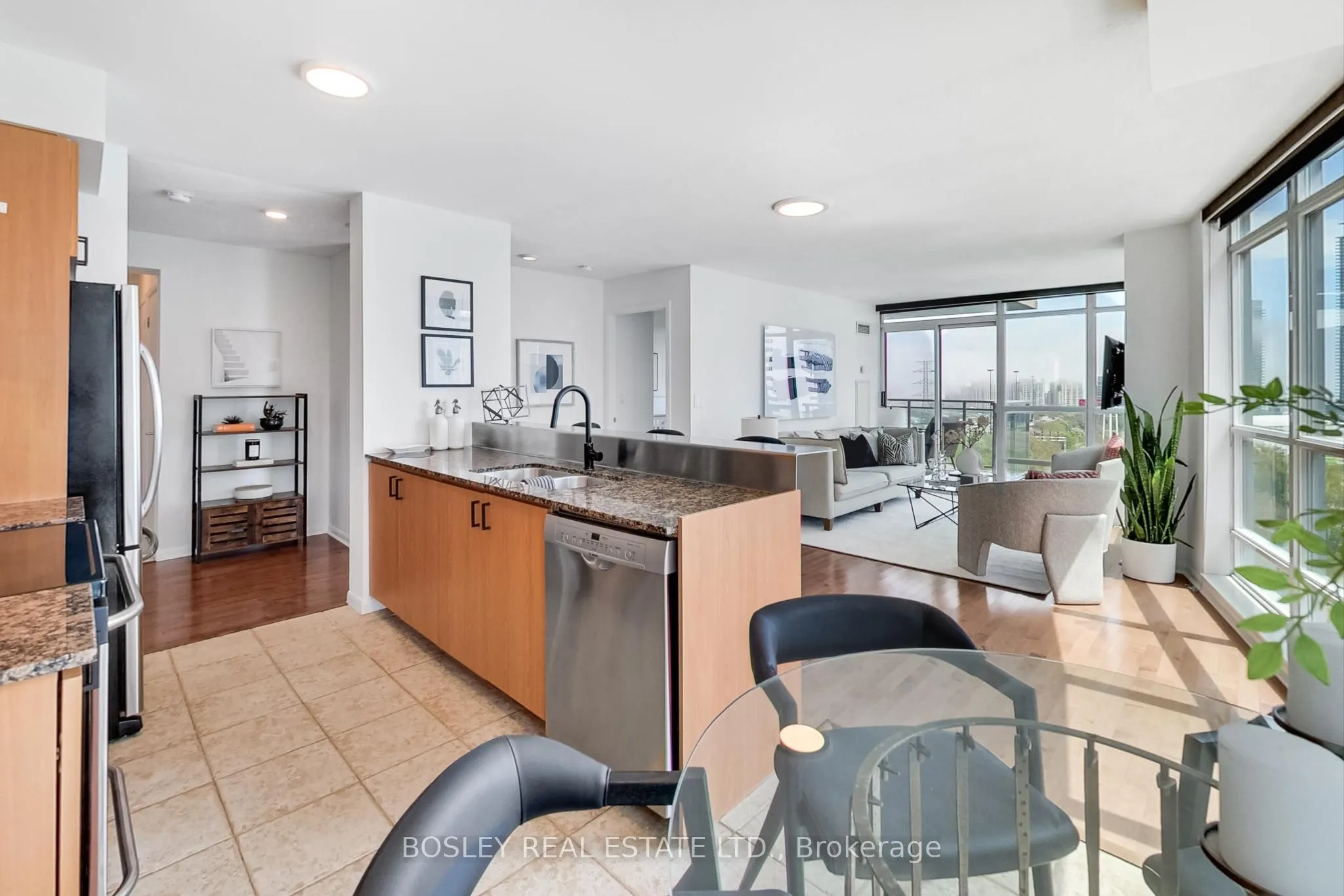 185 Legion Road N, #1607