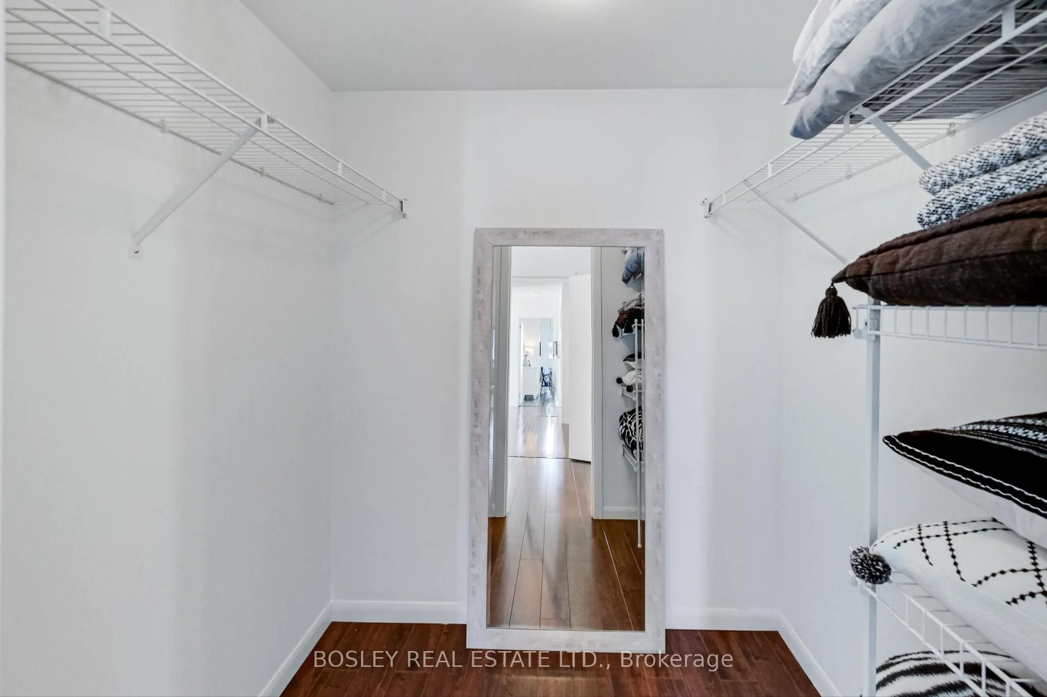185 Legion Road N, #1607
