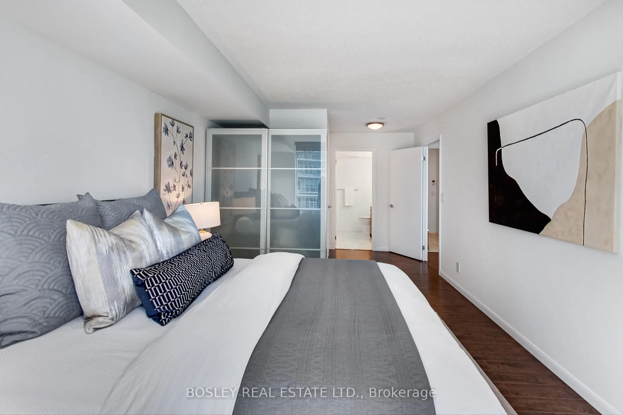 185 Legion Road N, #1607