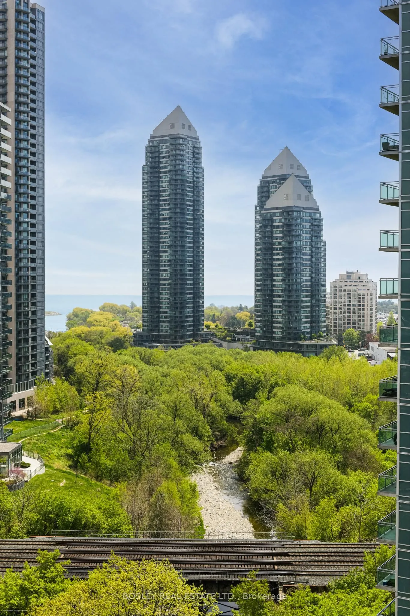 185 Legion Road N, #1607