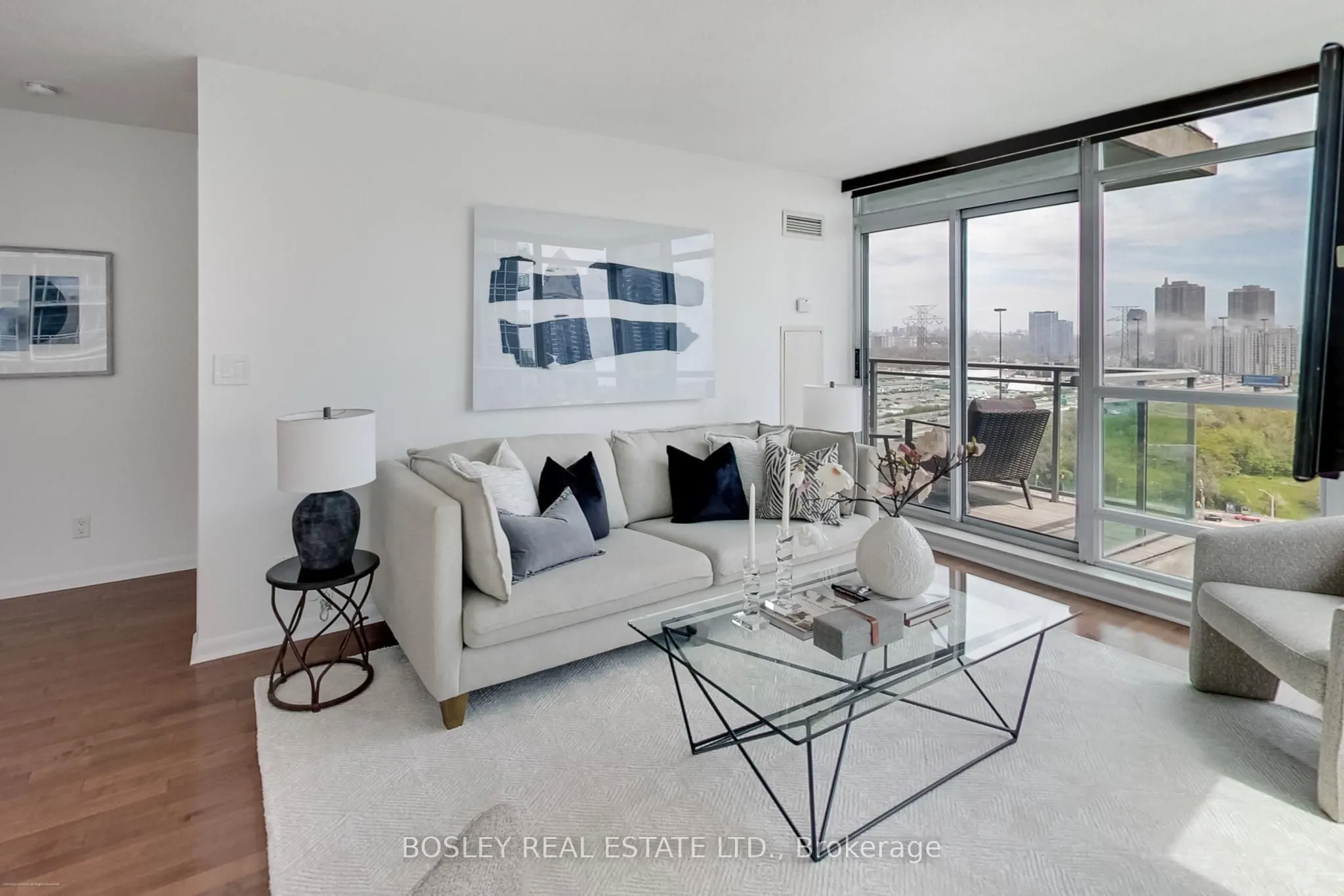 185 Legion Road N, #1607