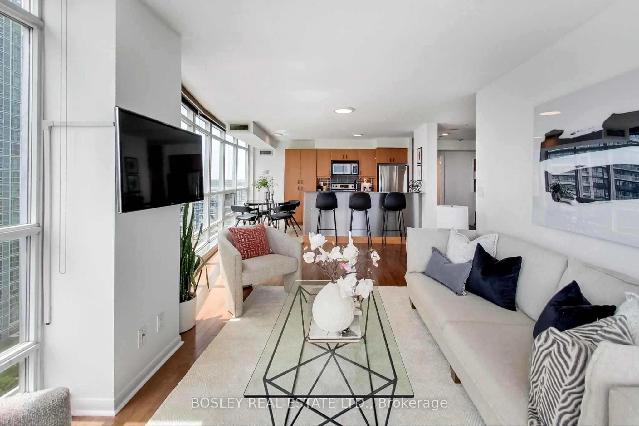 185 Legion Road N, #1607