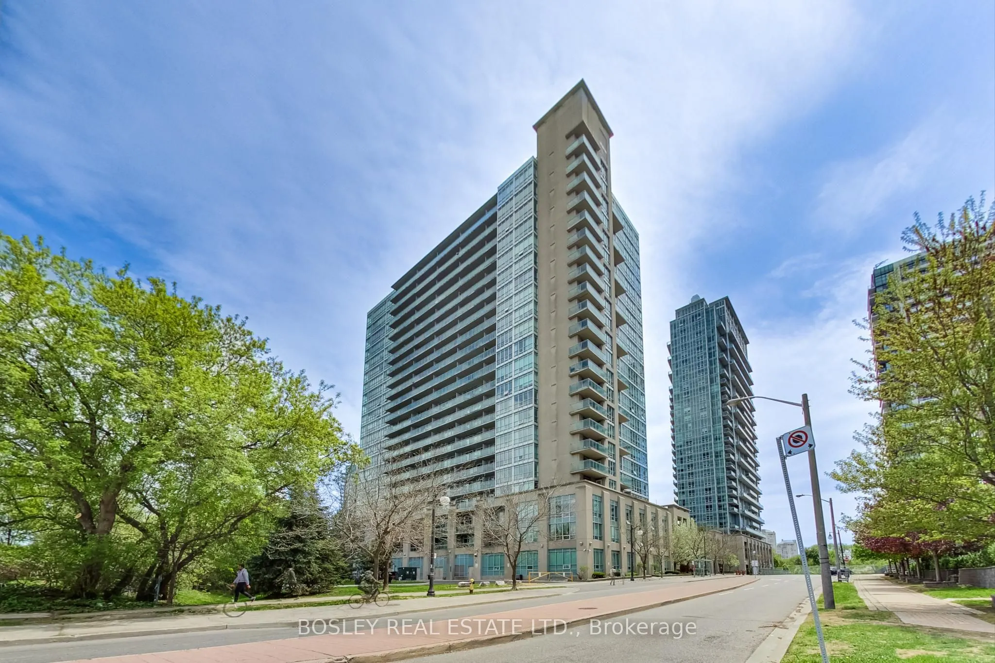 185 Legion Road N, #1607