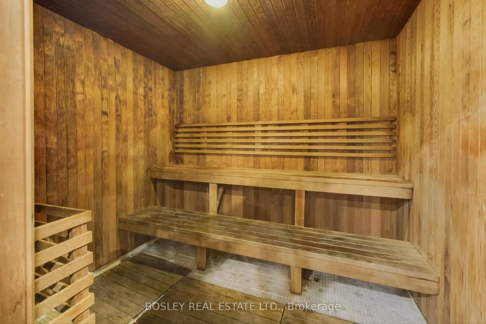 185 Legion Road N, #1607