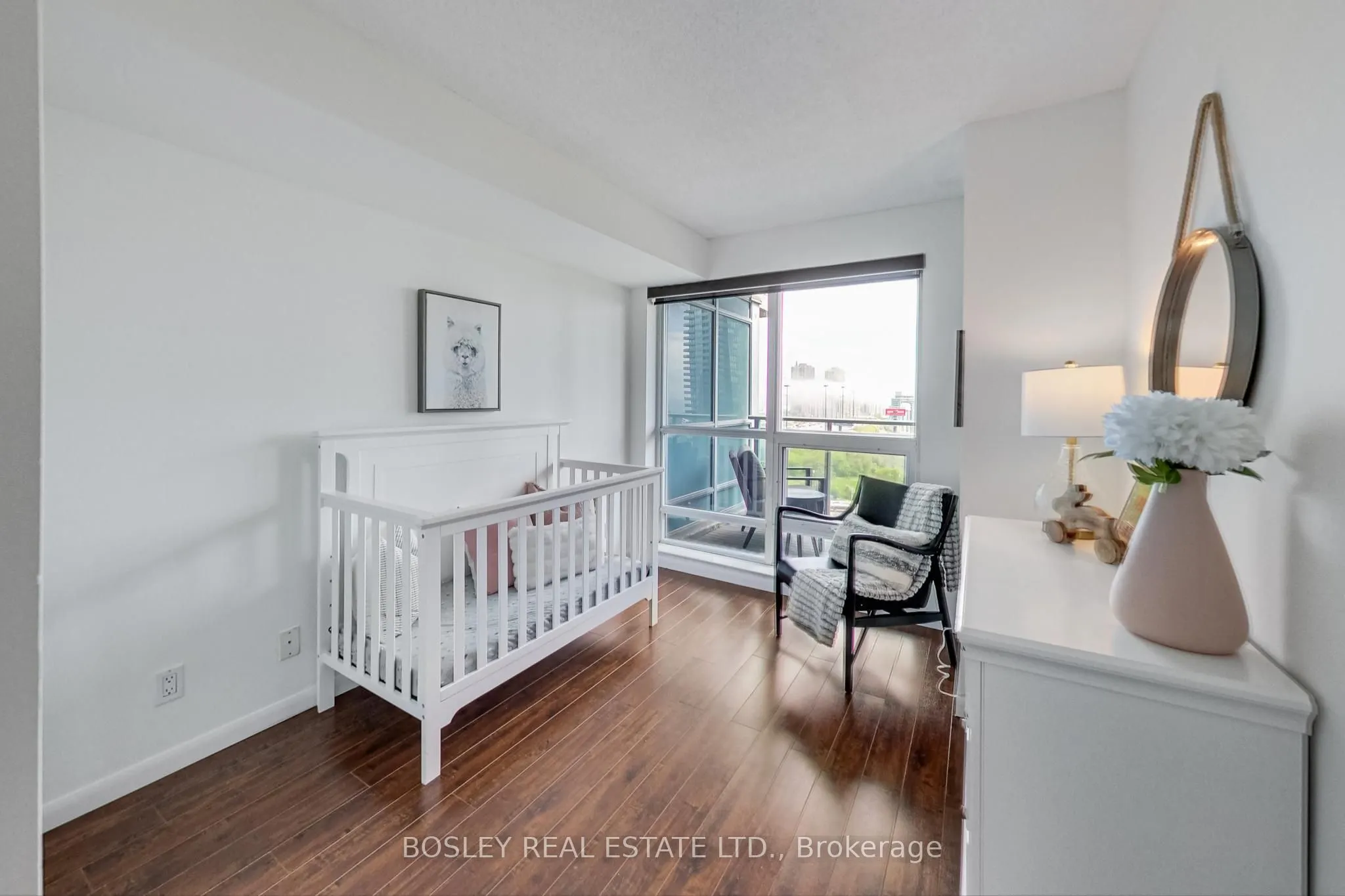 185 Legion Road N, #1607