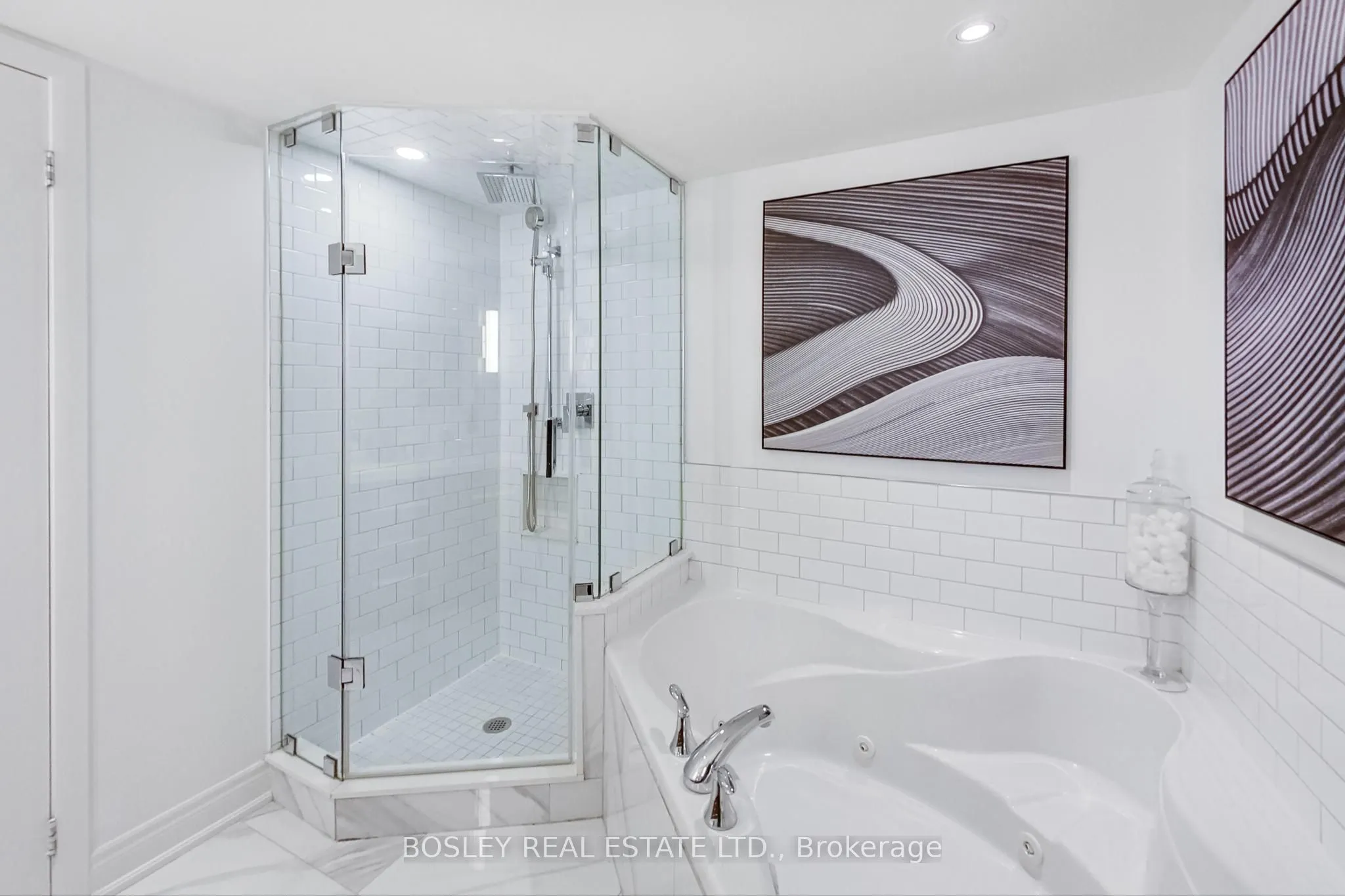 185 Legion Road N, #1607