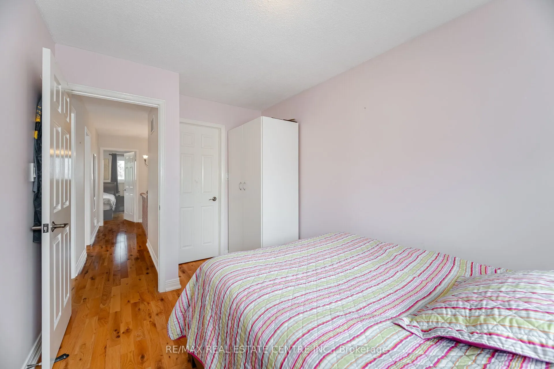 5860 Shay Downs
