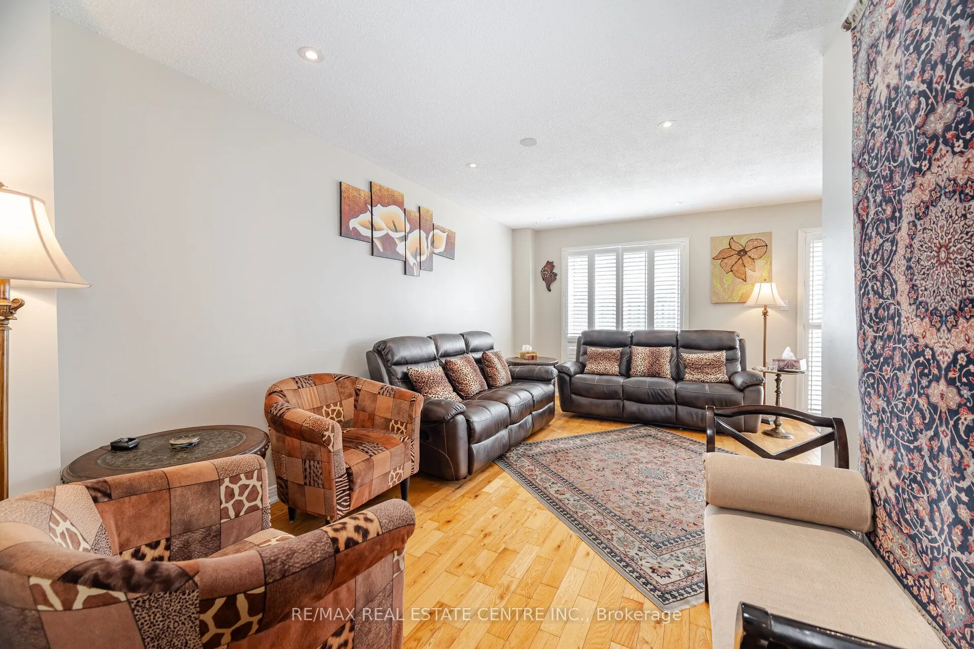 5860 Shay Downs