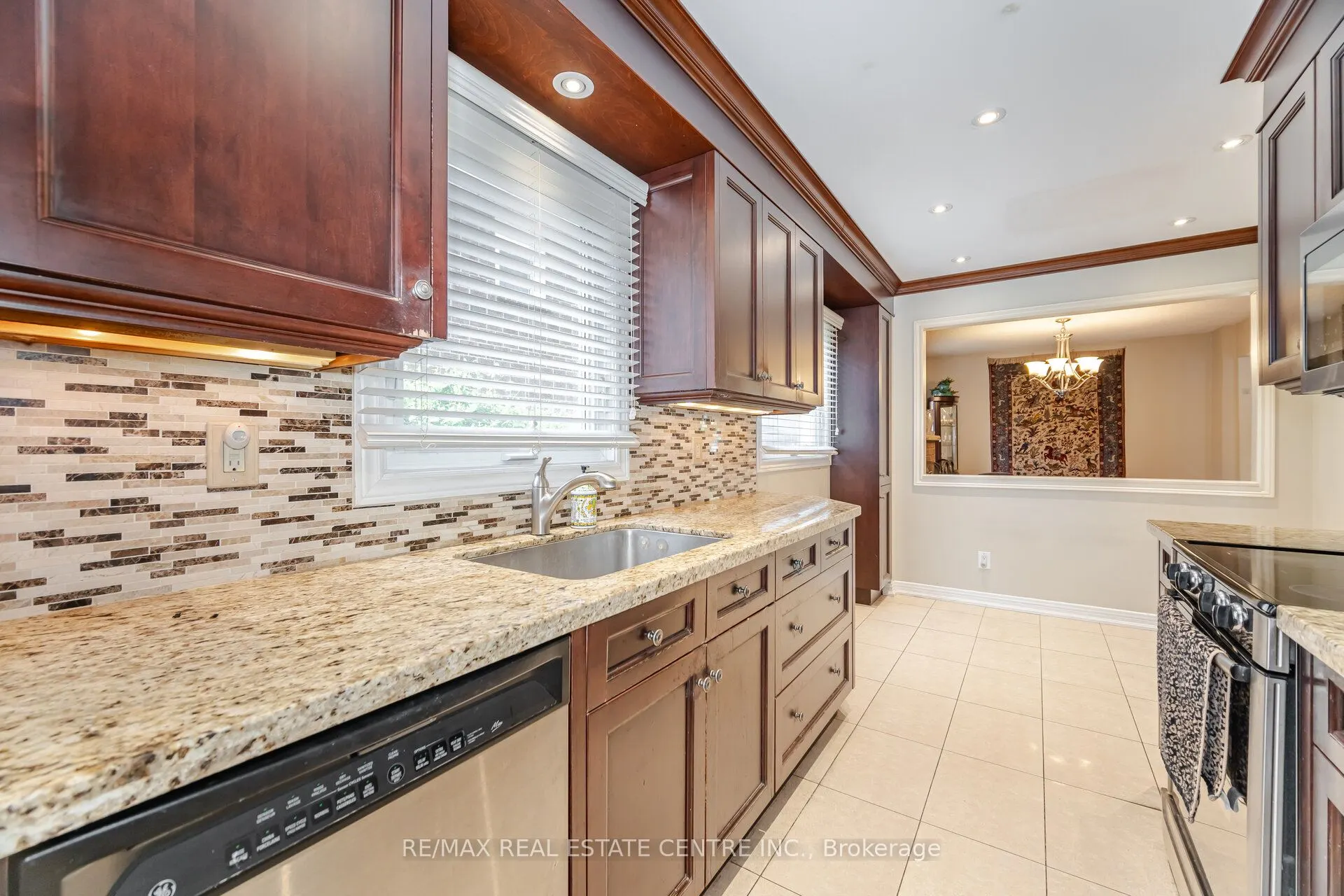 5860 Shay Downs