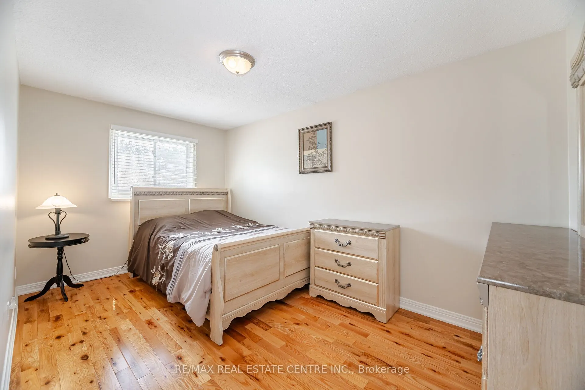 5860 Shay Downs