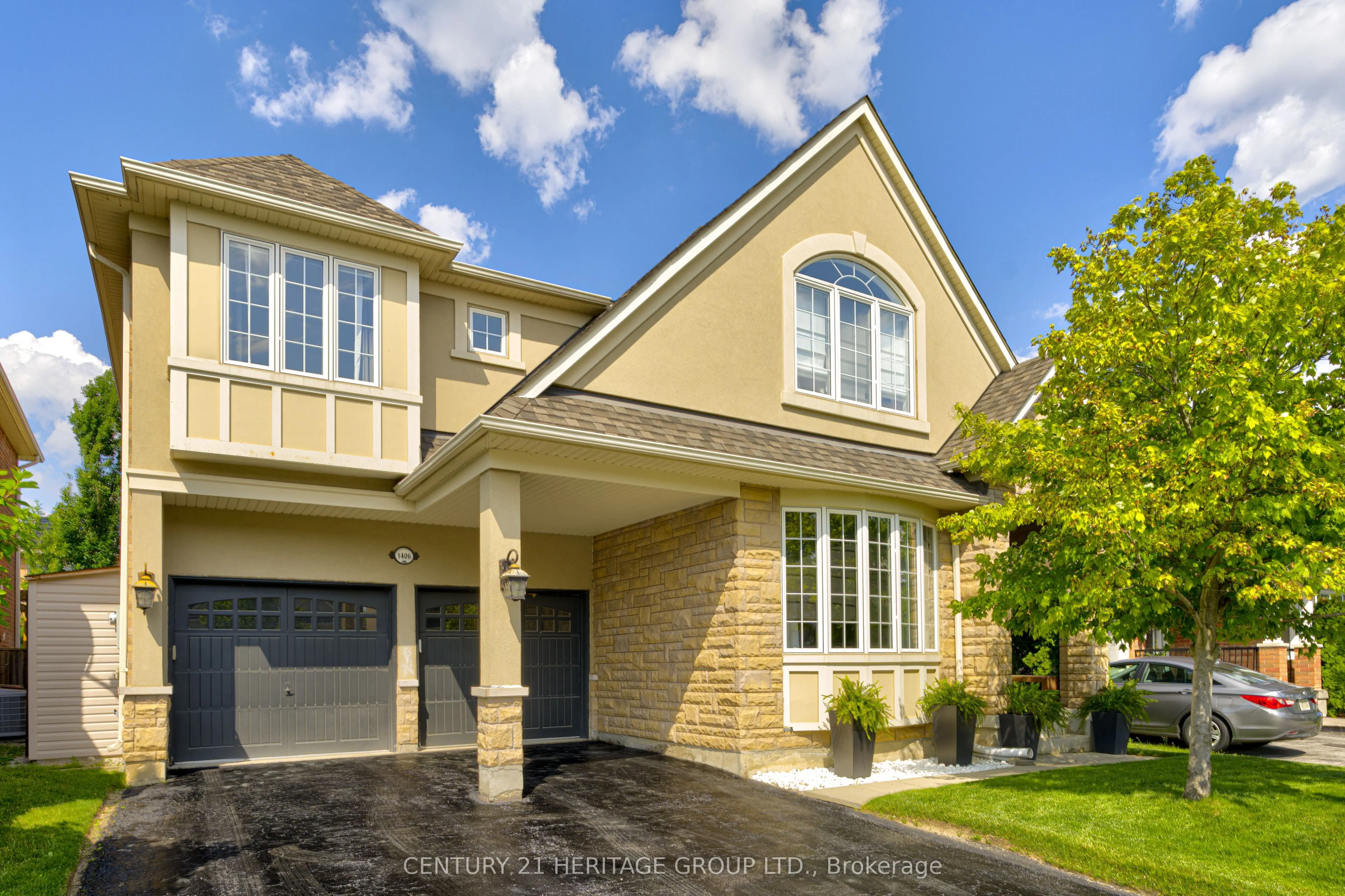 1406 Marshall Crescent