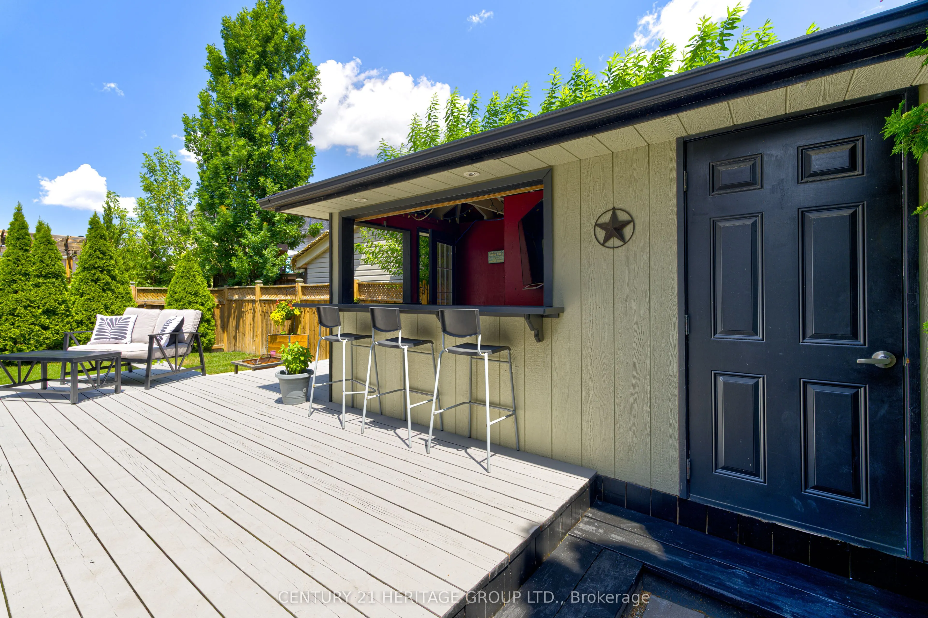 1406 Marshall Crescent