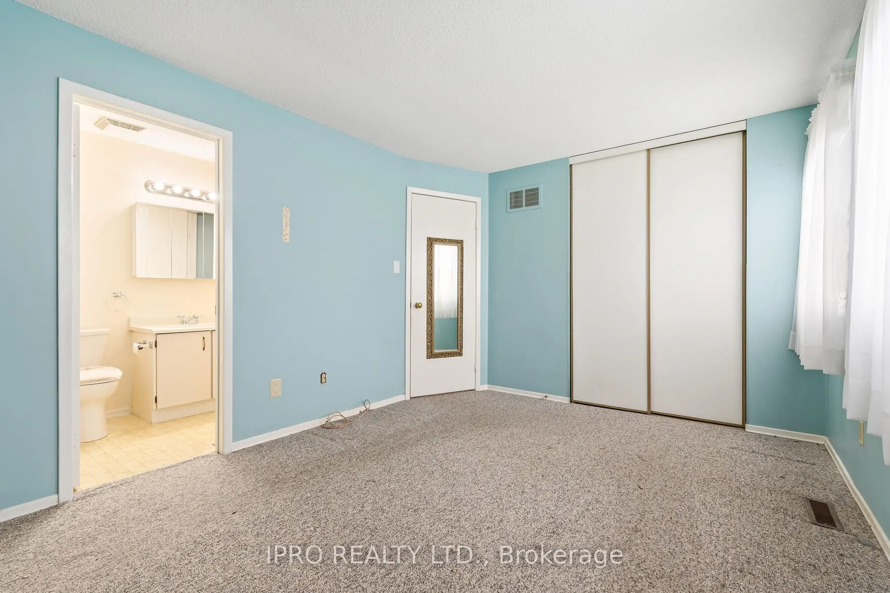 5 Greenleaf Crescent