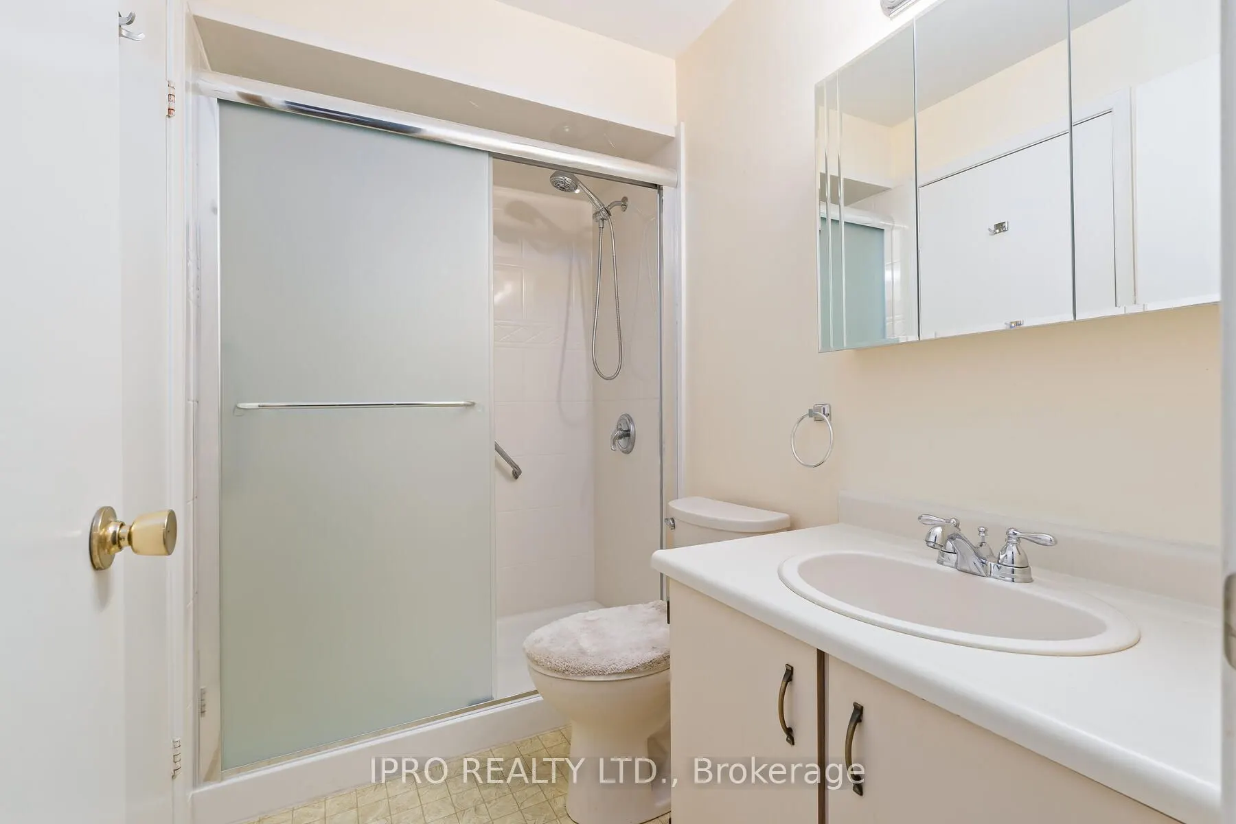 5 Greenleaf Crescent