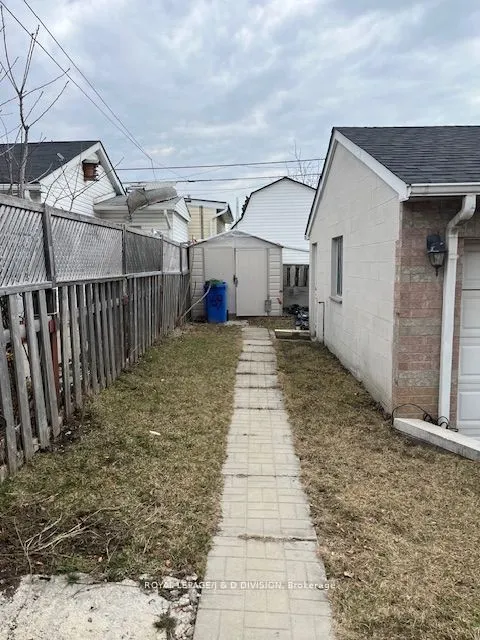 169 Chambers Avenue, #Upper