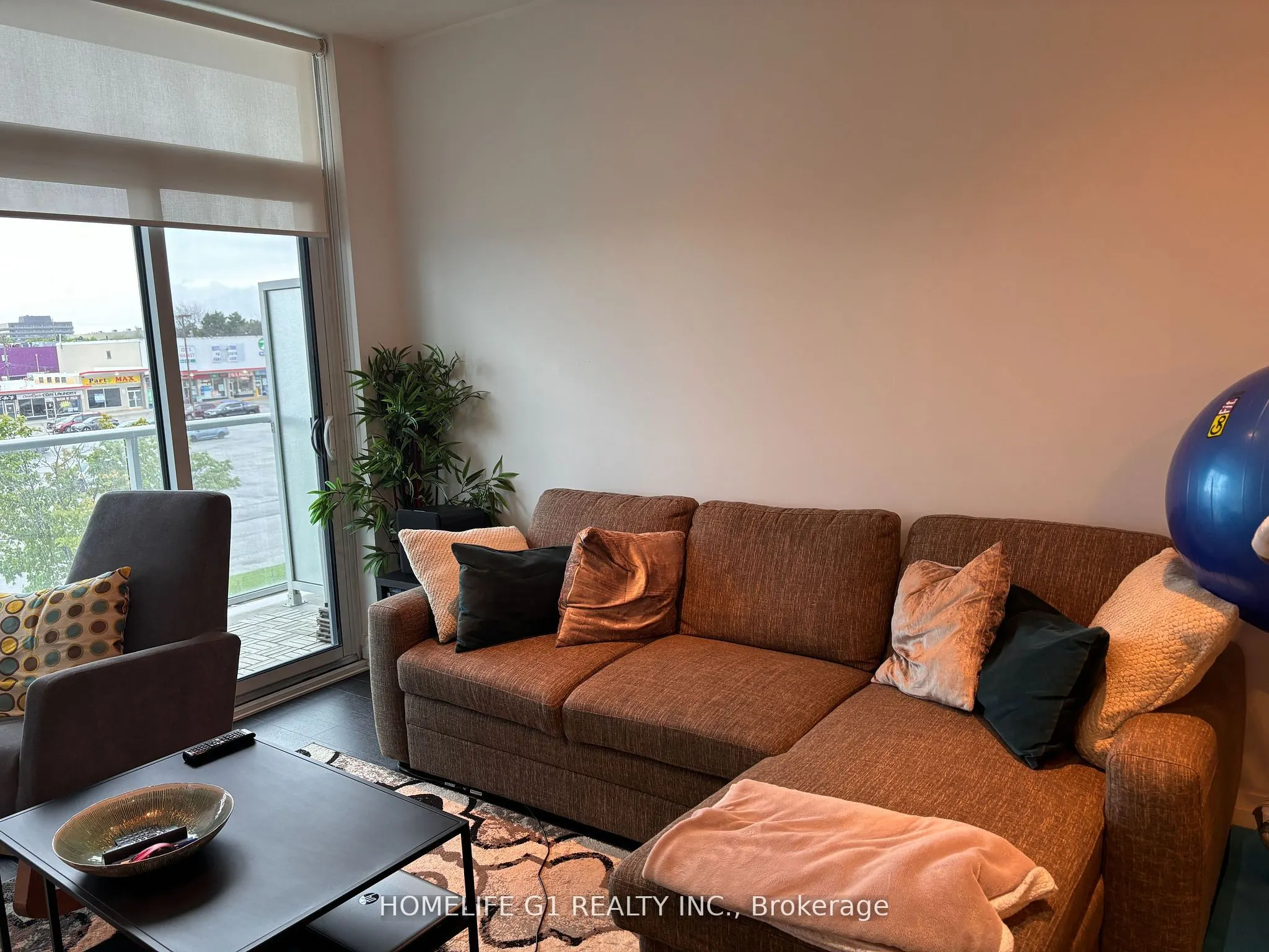 65 Speers Road, #318