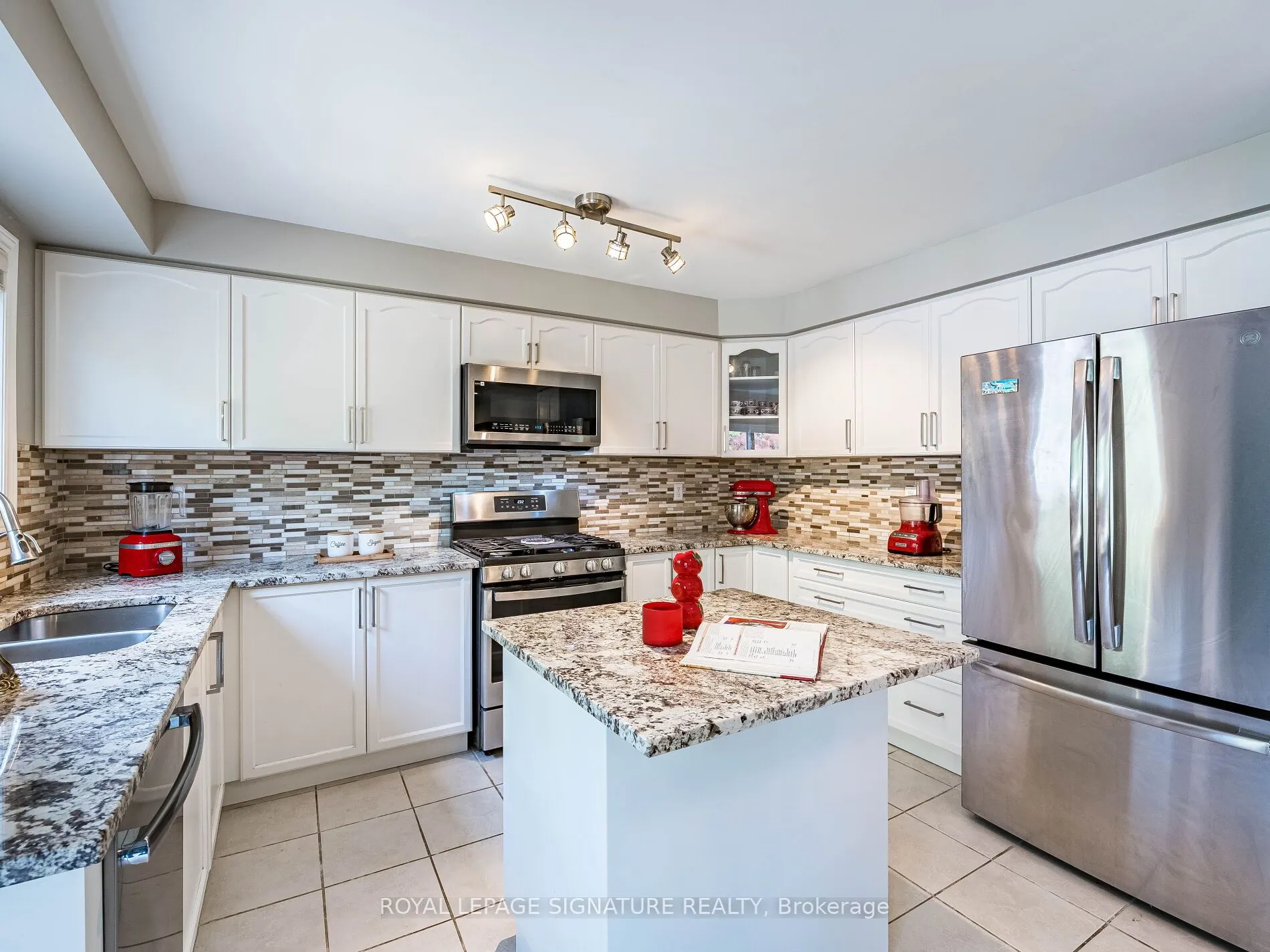 1013 Freeman Trail W