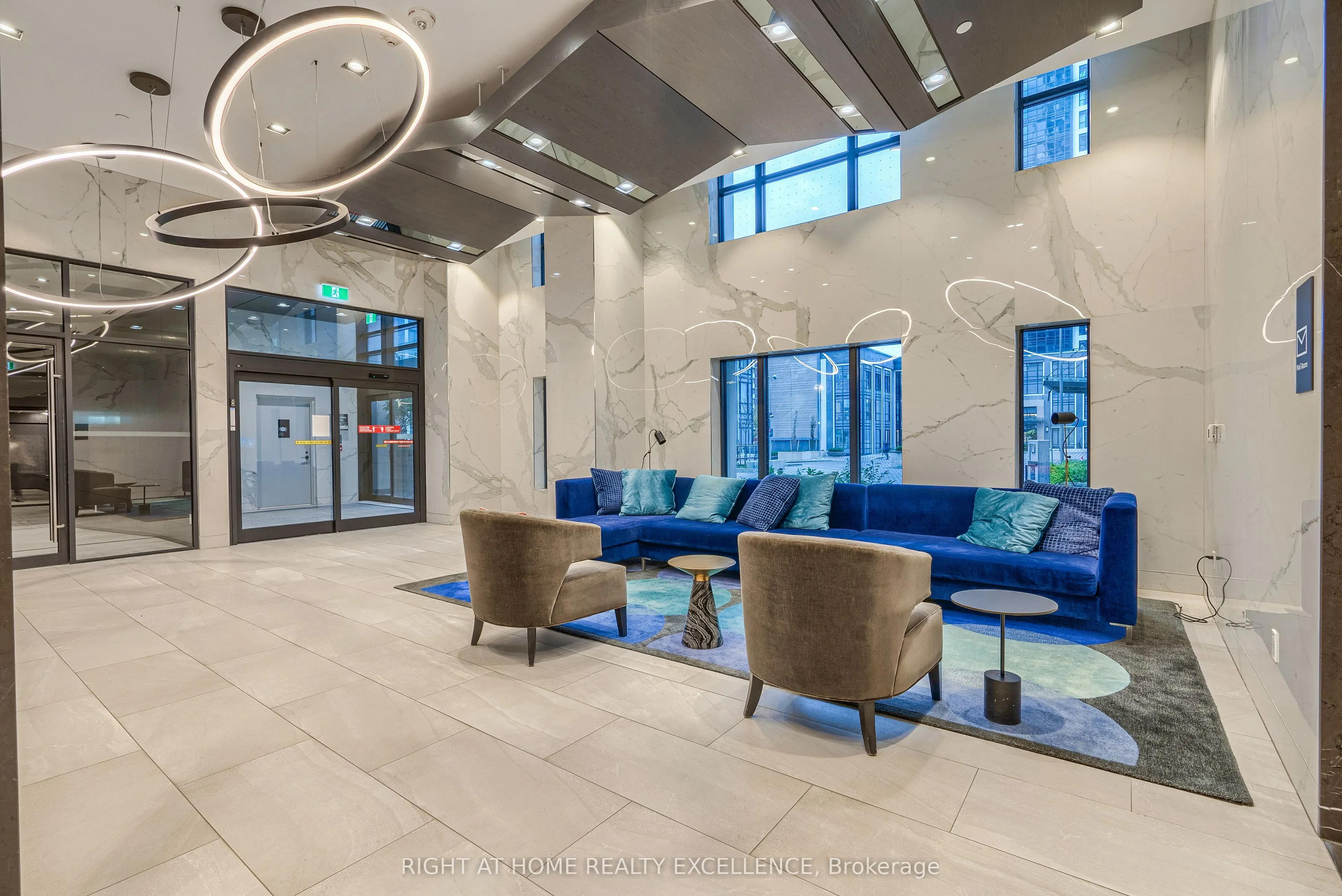 9 Mabelle Avenue, #2420