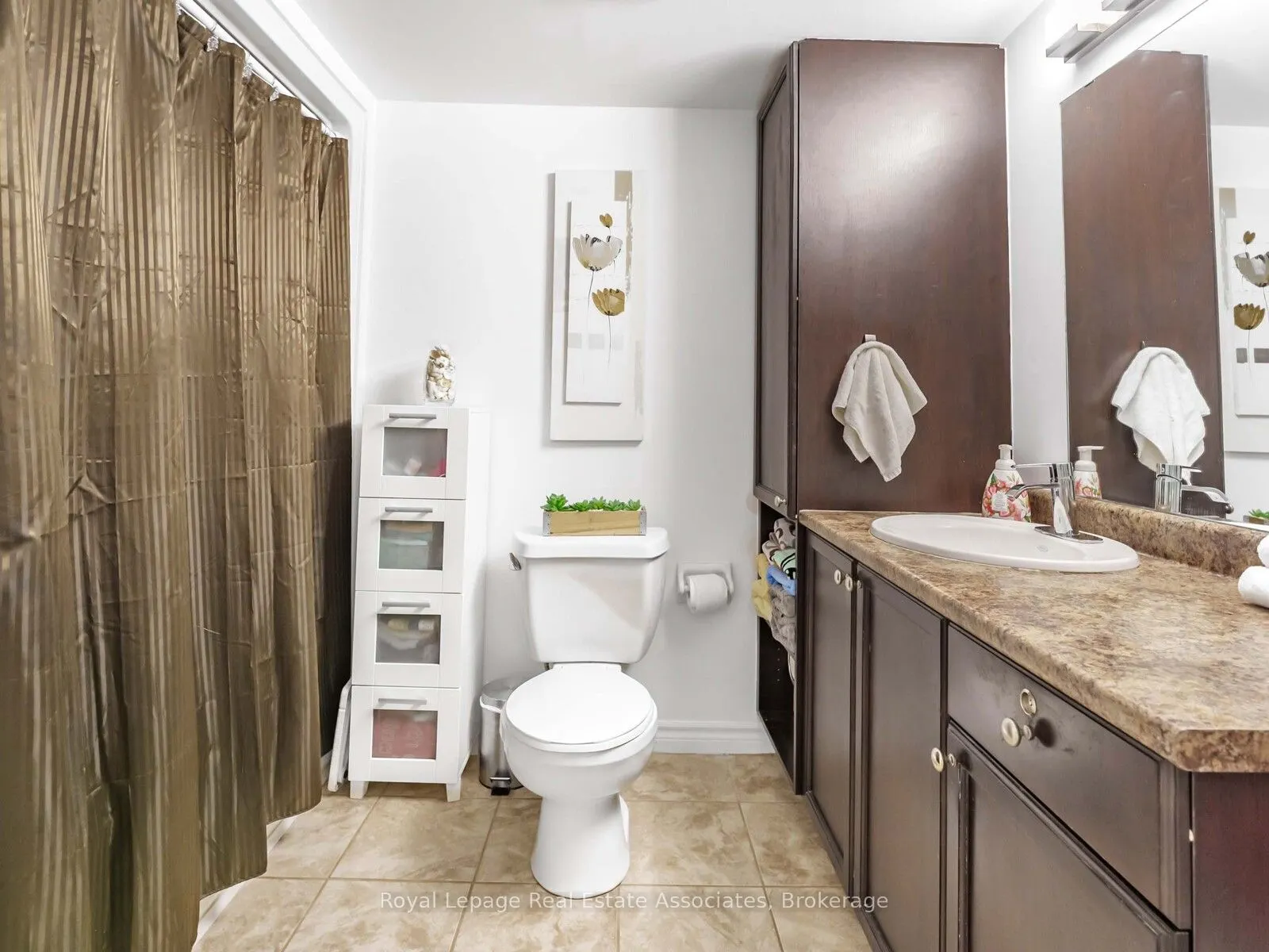 1390 Main Street E, #405