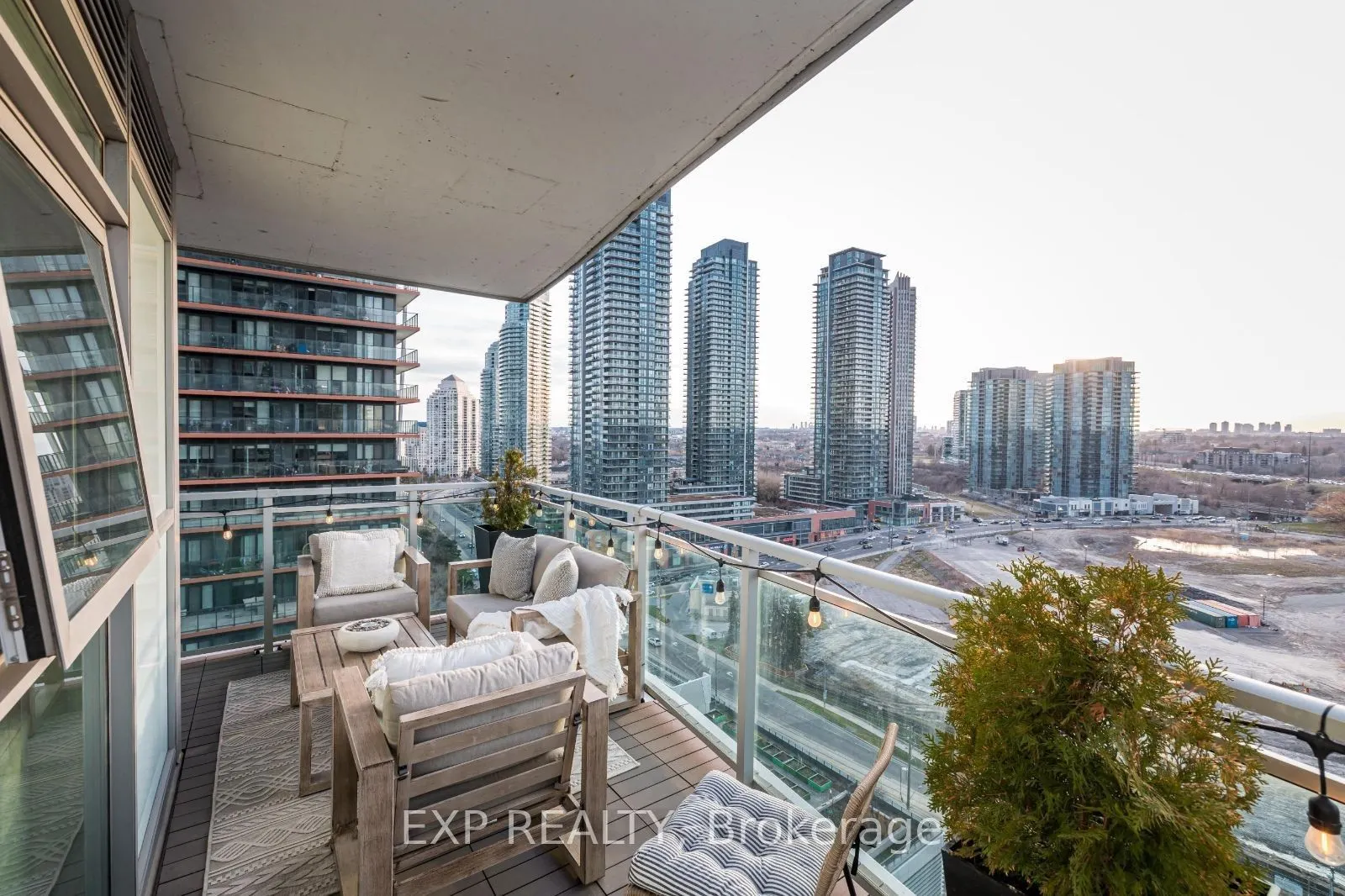 33 Shore Breeze Drive, #1503