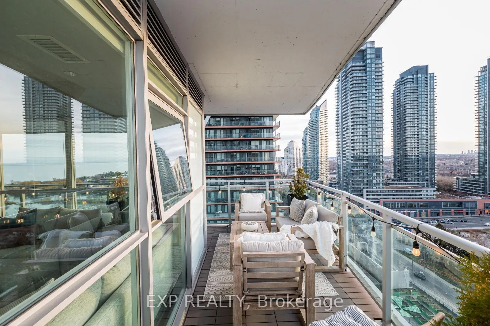 33 Shore Breeze Drive, #1503