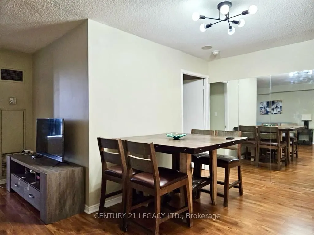 135 Hillcrest Avenue, #1910