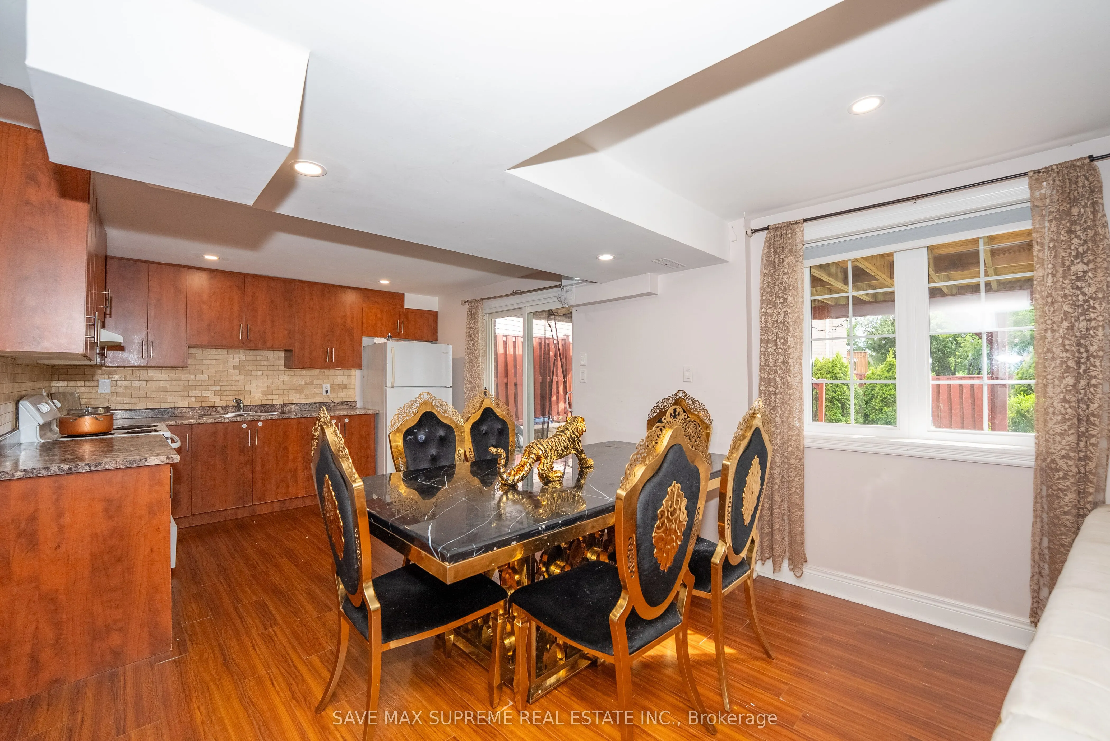 4 Ozark Court