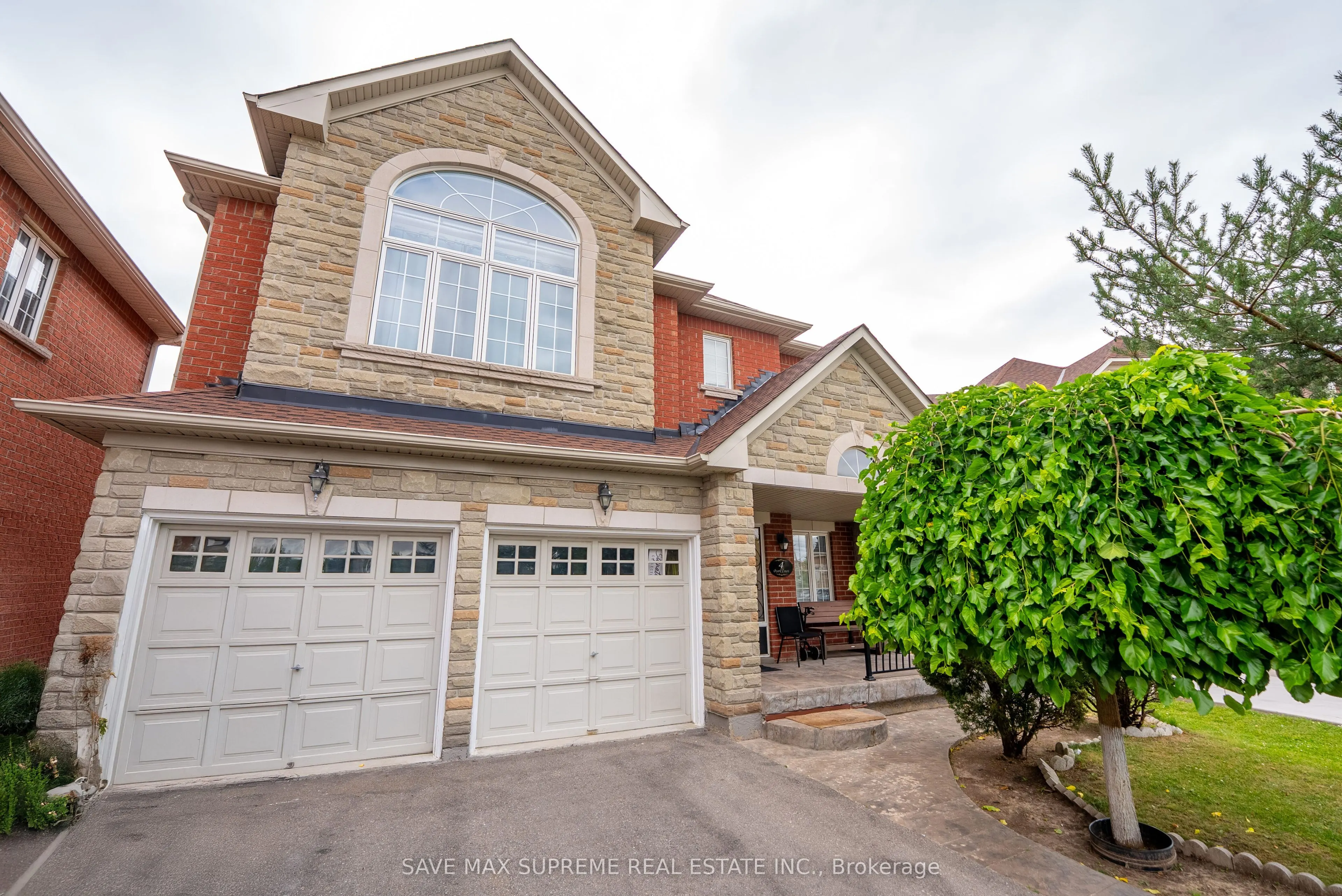 4 Ozark Court