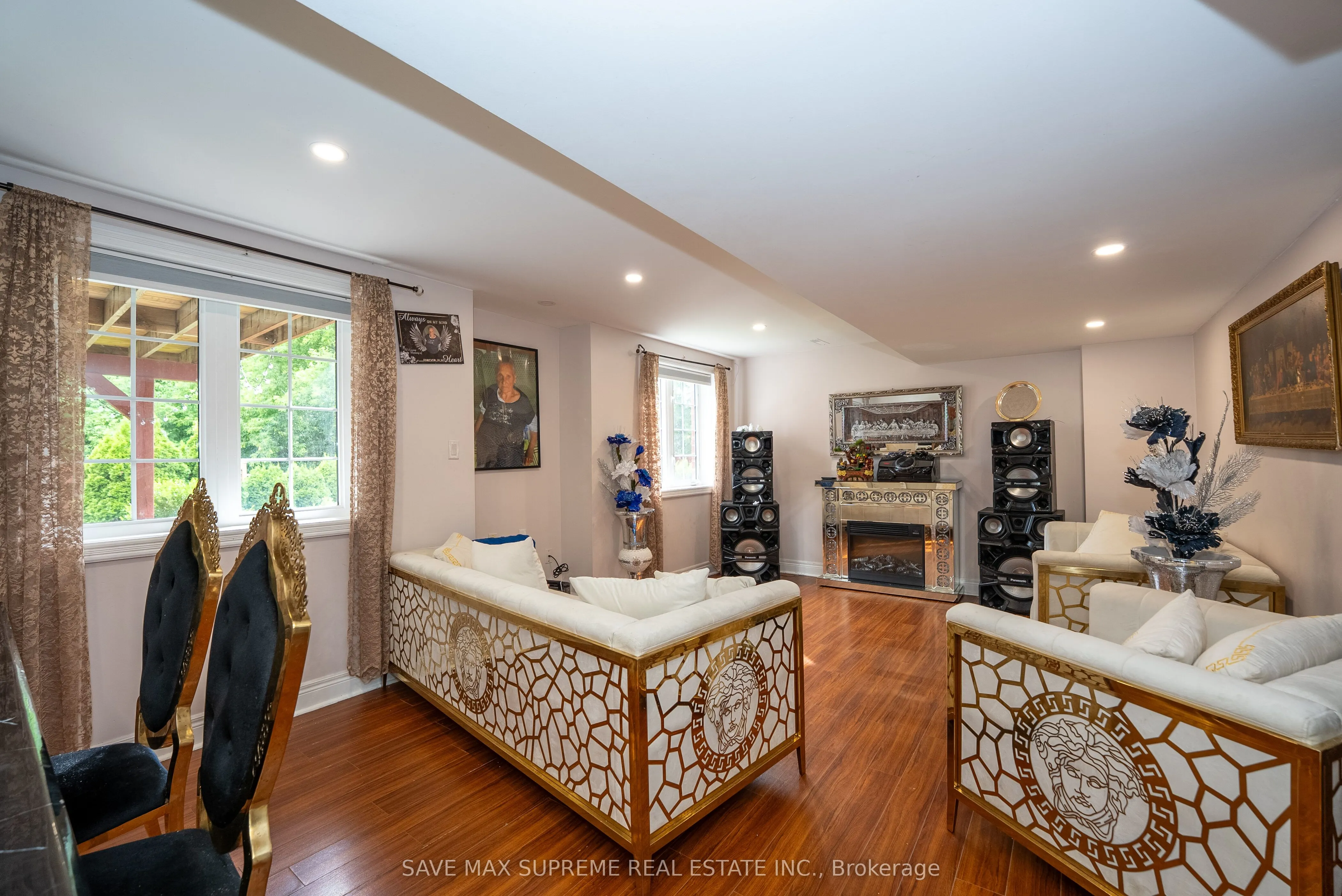 4 Ozark Court