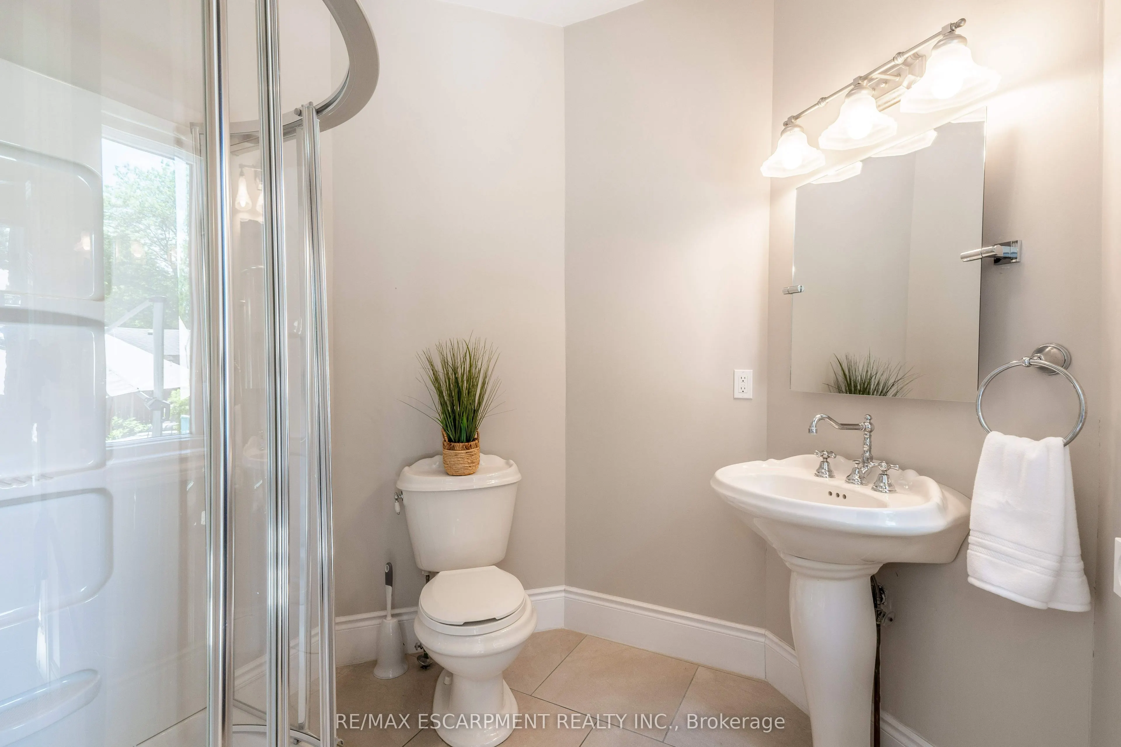 106 Appleby Place