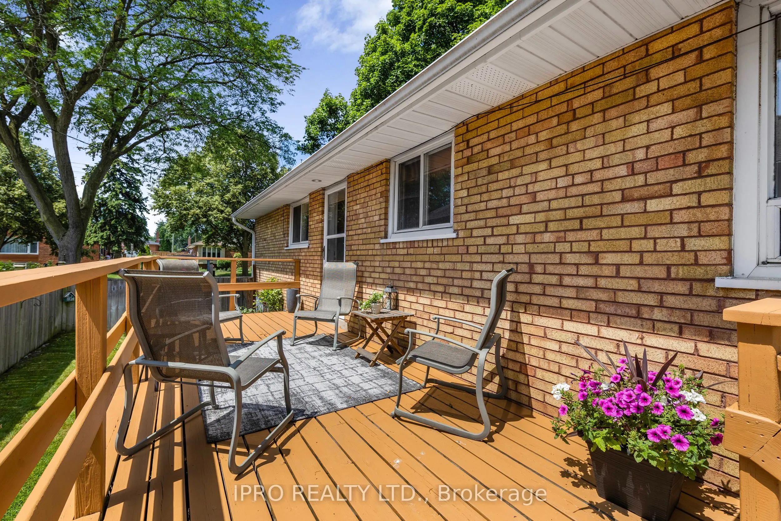 11 Nugent Road