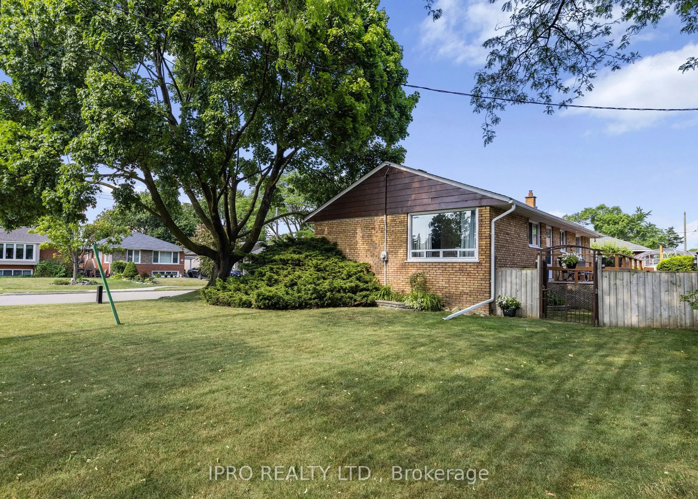 11 Nugent Road