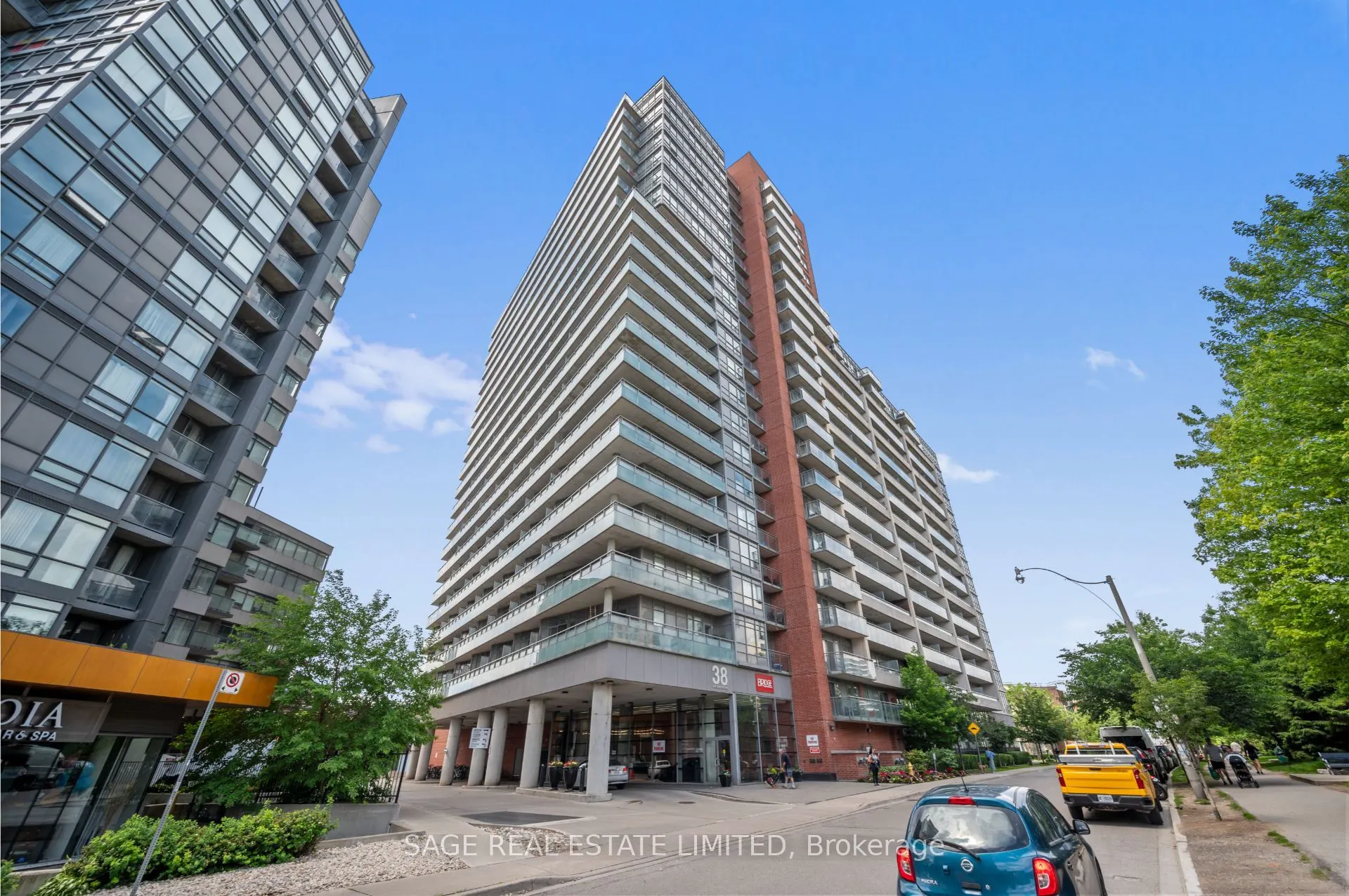 38 Joe Shuster Way, #1518