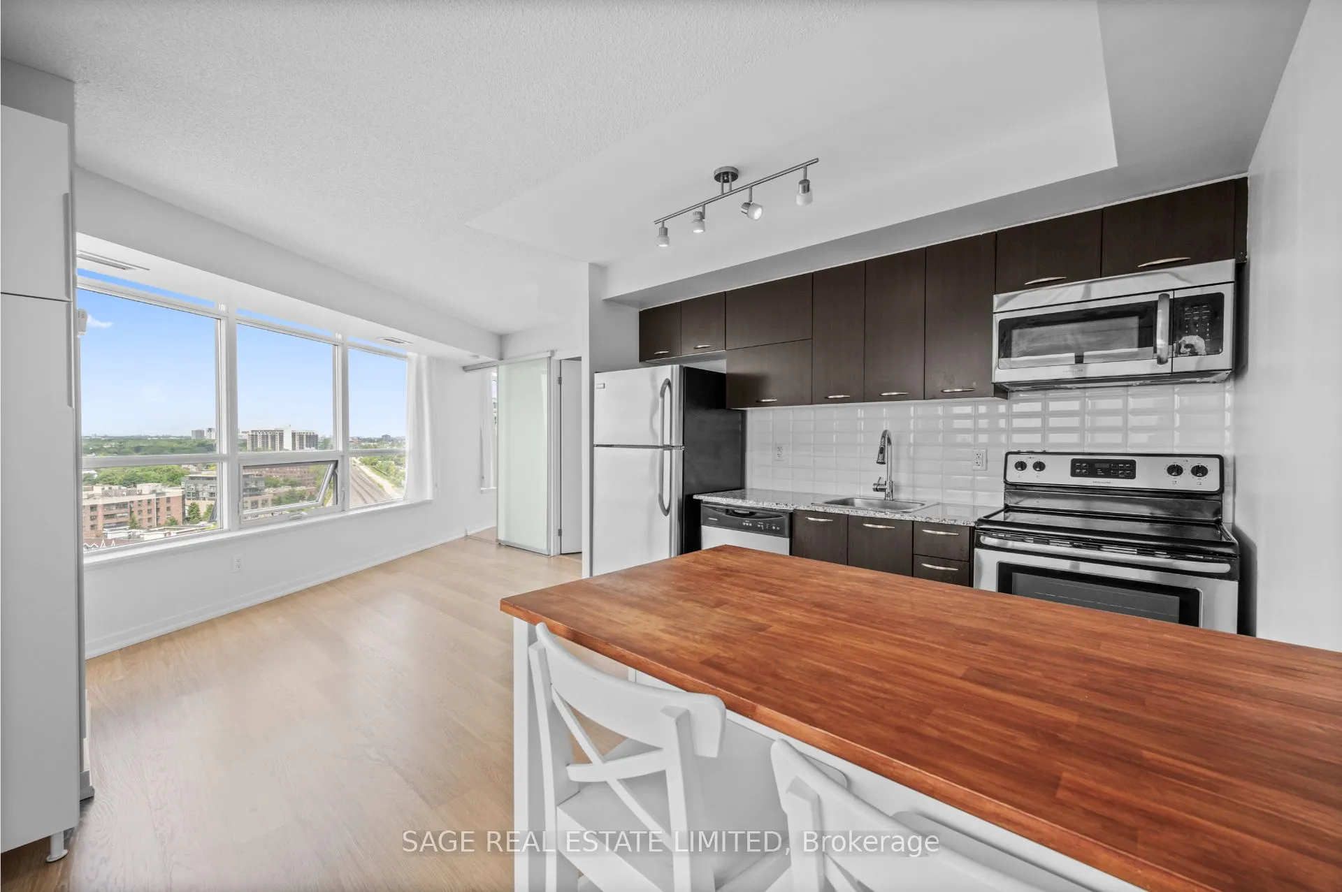 38 Joe Shuster Way, #1518