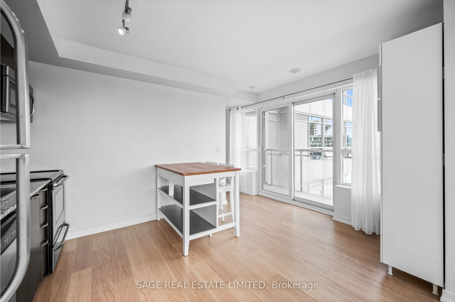 38 Joe Shuster Way, #1518