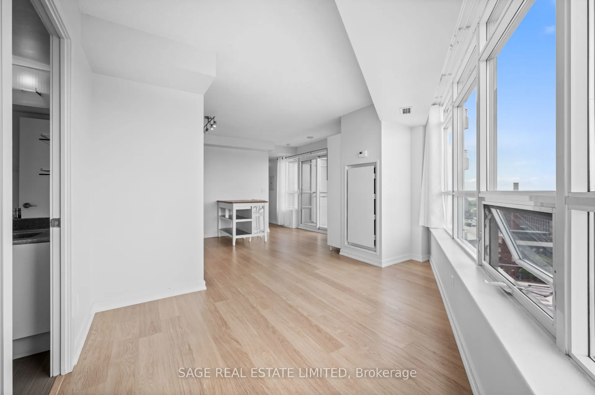 38 Joe Shuster Way, #1518