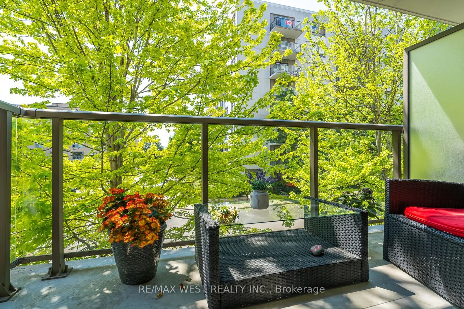 816 Lansdowne Avenue, #209