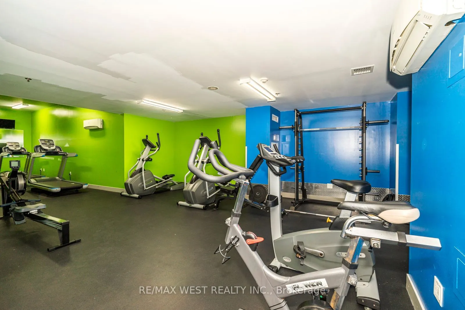 816 Lansdowne Avenue, #209