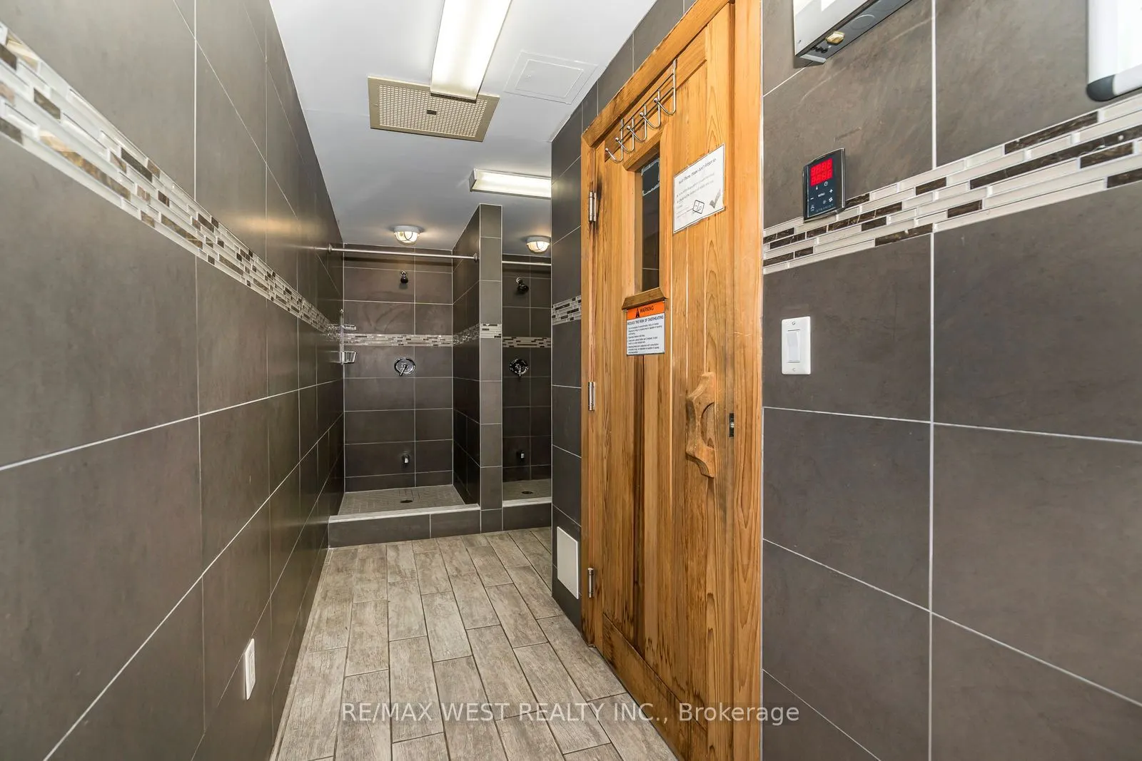 816 Lansdowne Avenue, #209