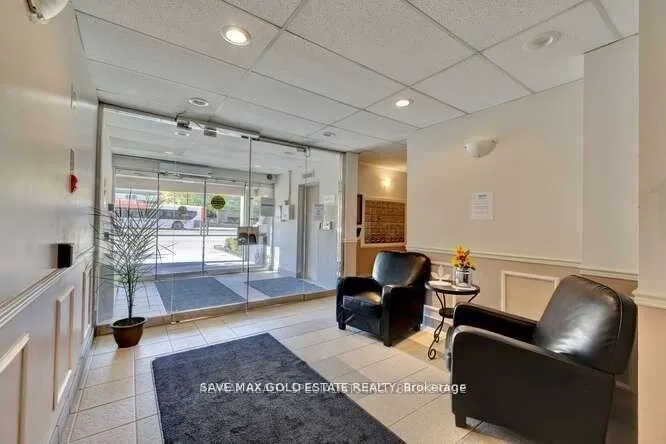 49 Queen Street E, #501