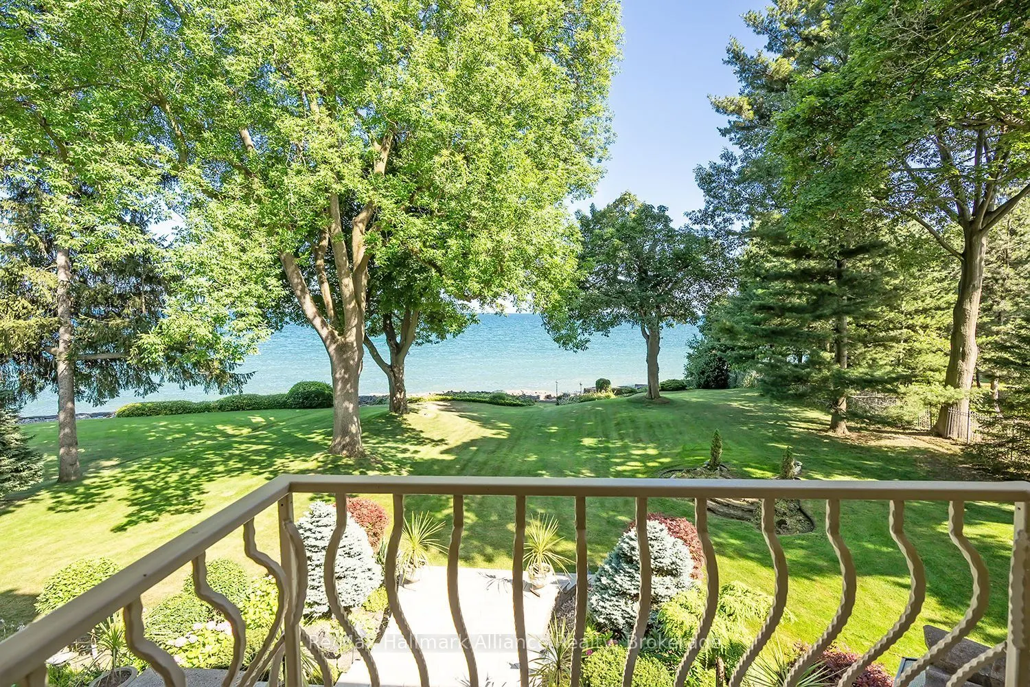 49 Cox Drive