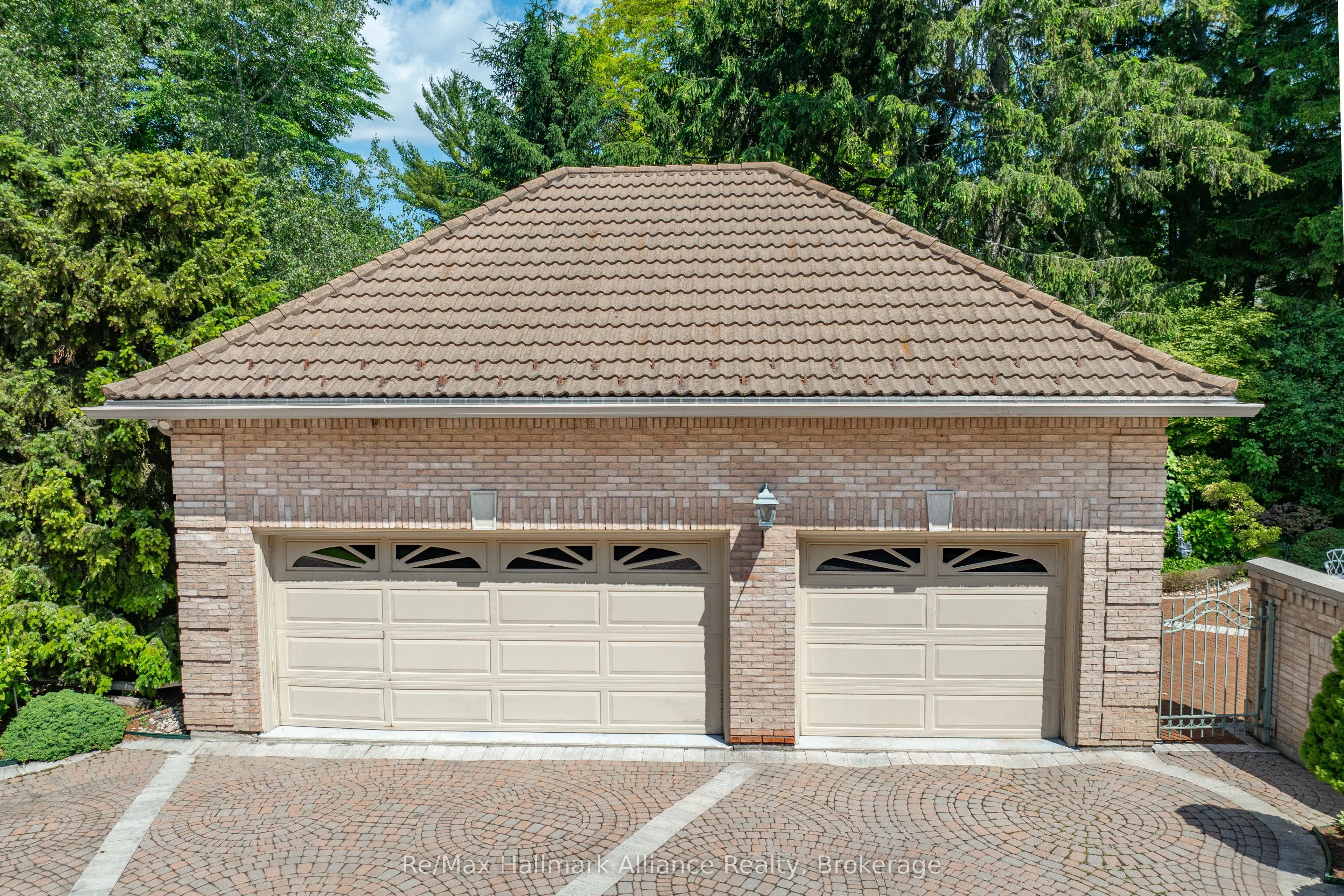 49 Cox Drive