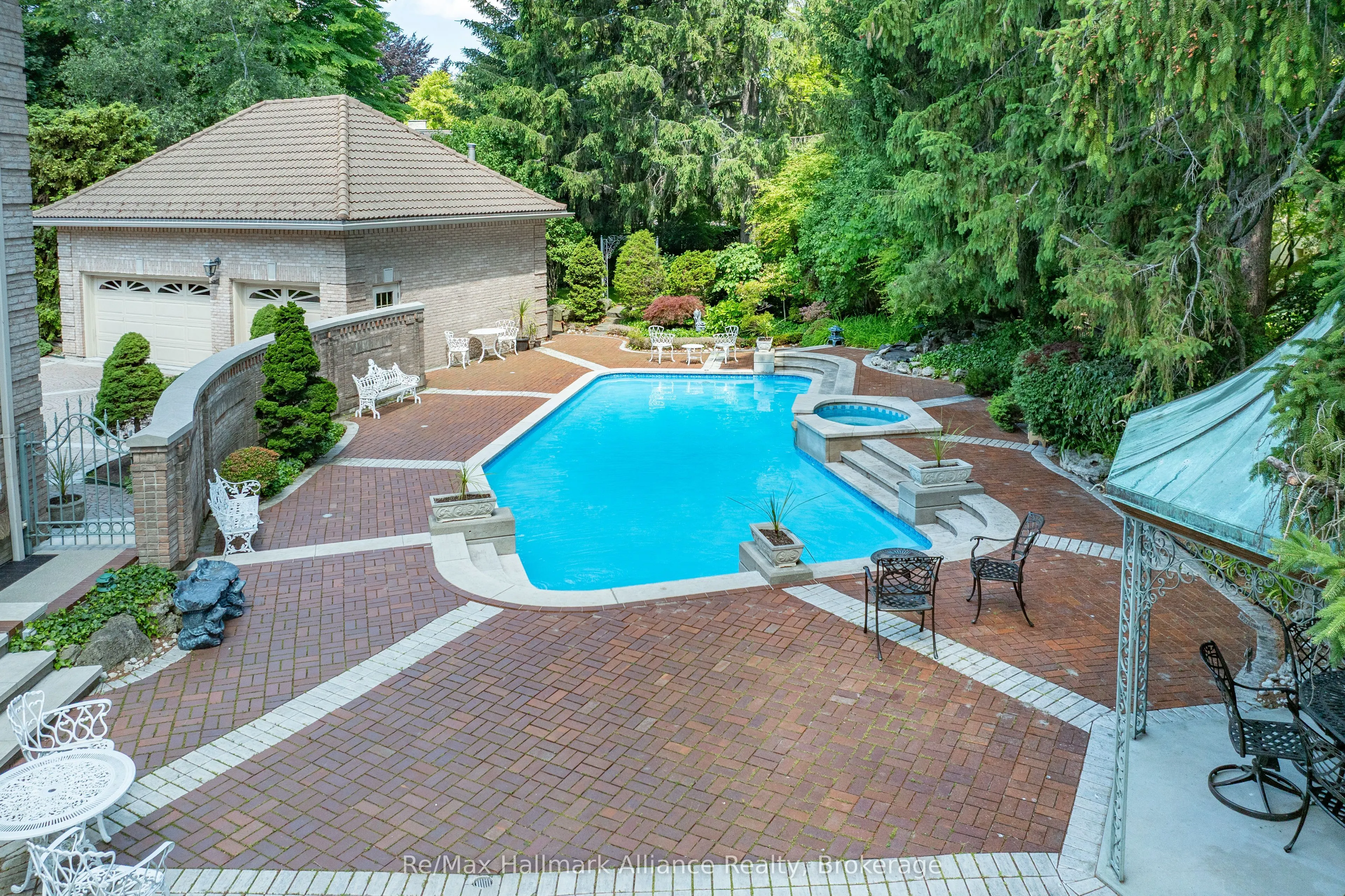 49 Cox Drive