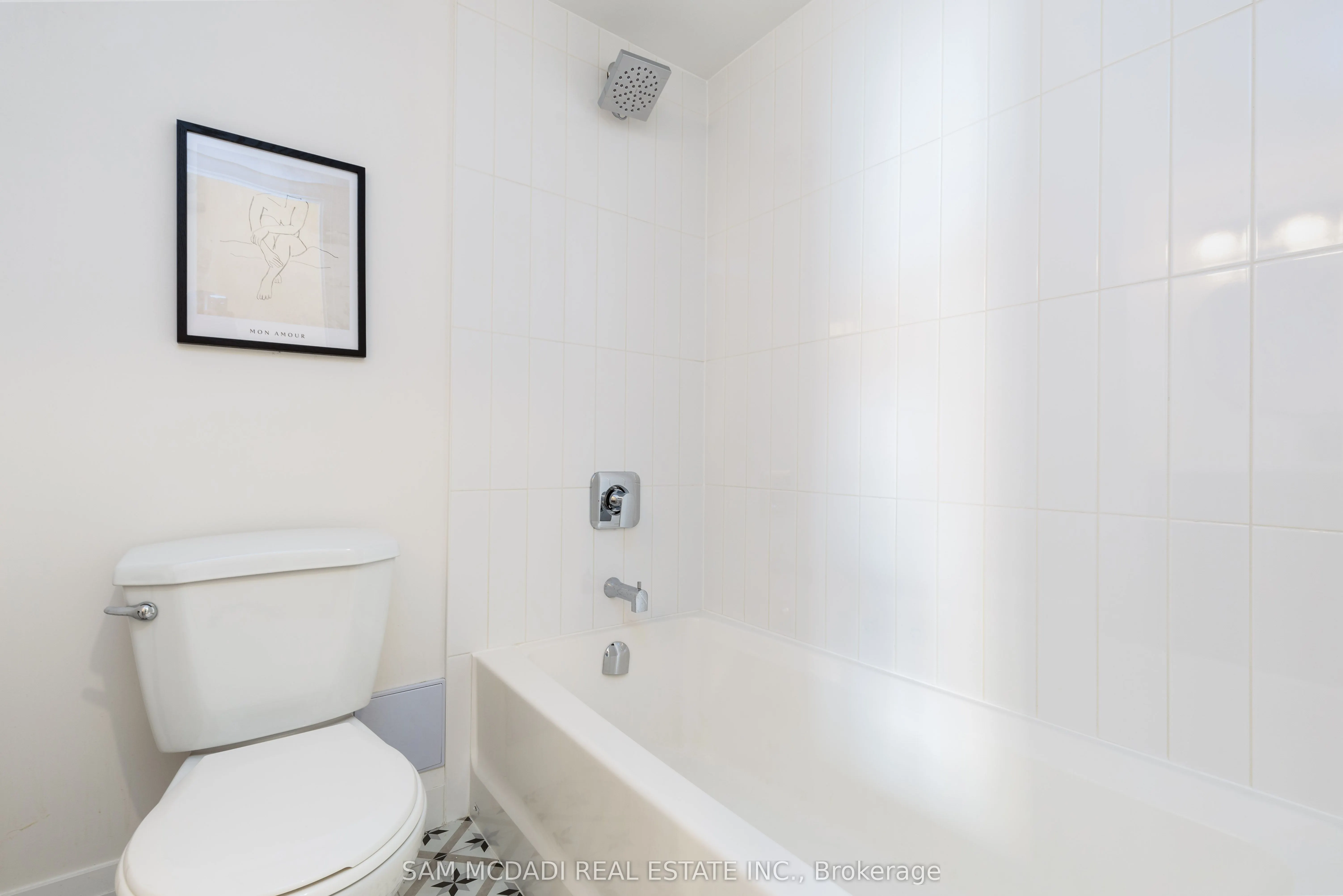 966 Inverhouse Drive, #1001