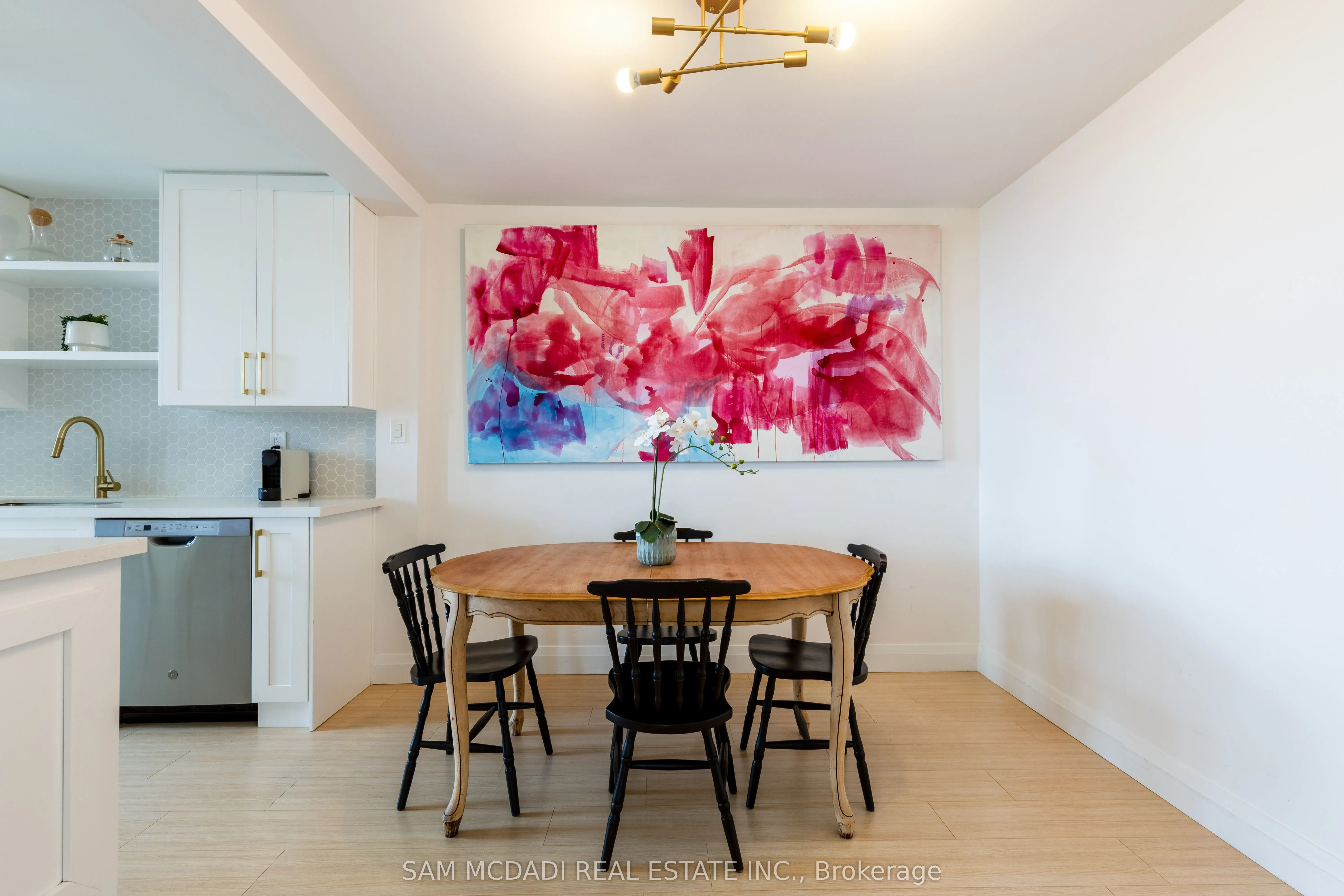 966 Inverhouse Drive, #1001