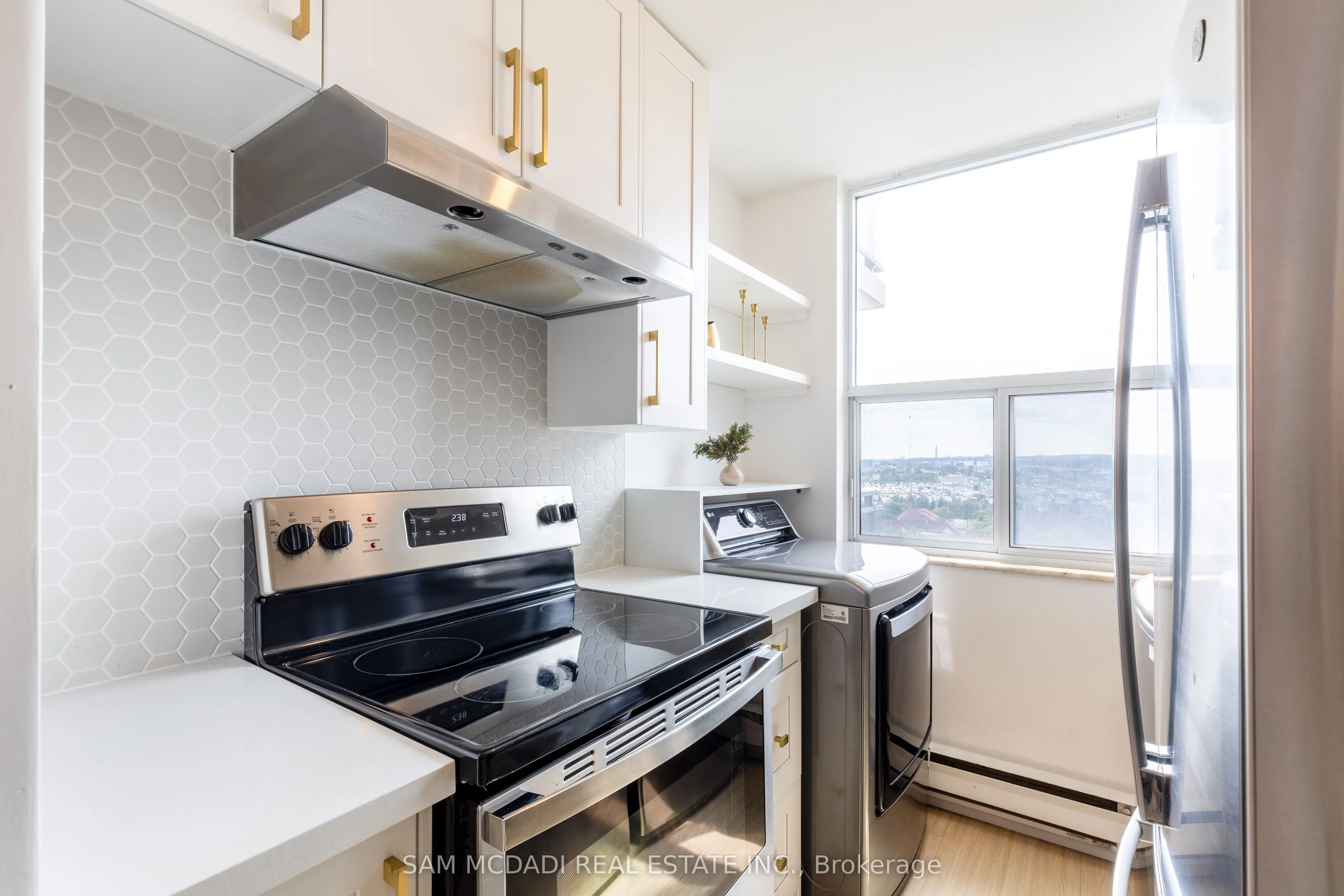966 Inverhouse Drive, #1001