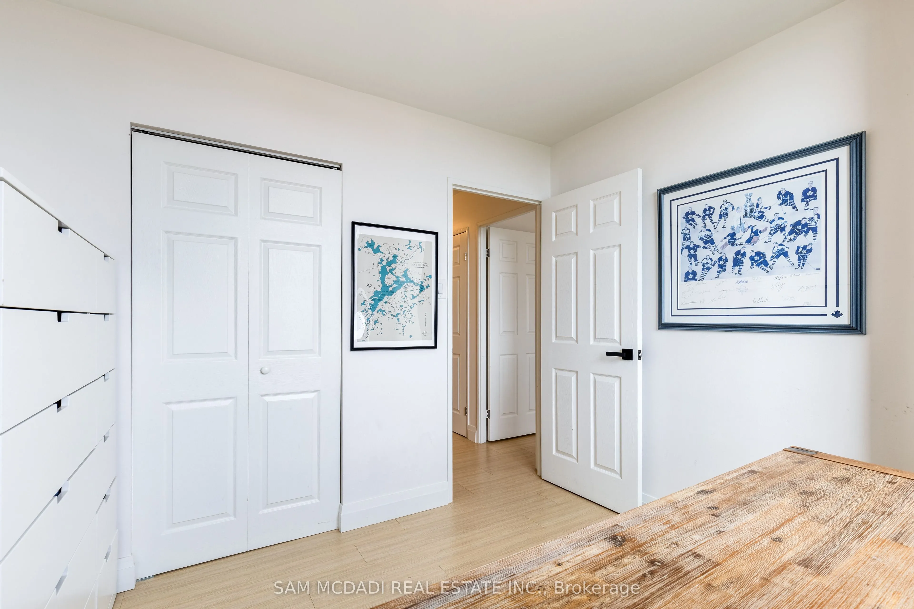 966 Inverhouse Drive, #1001