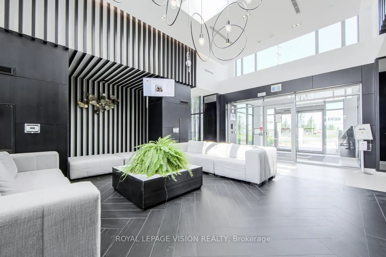 4677 Glen Erin Drive, #1009