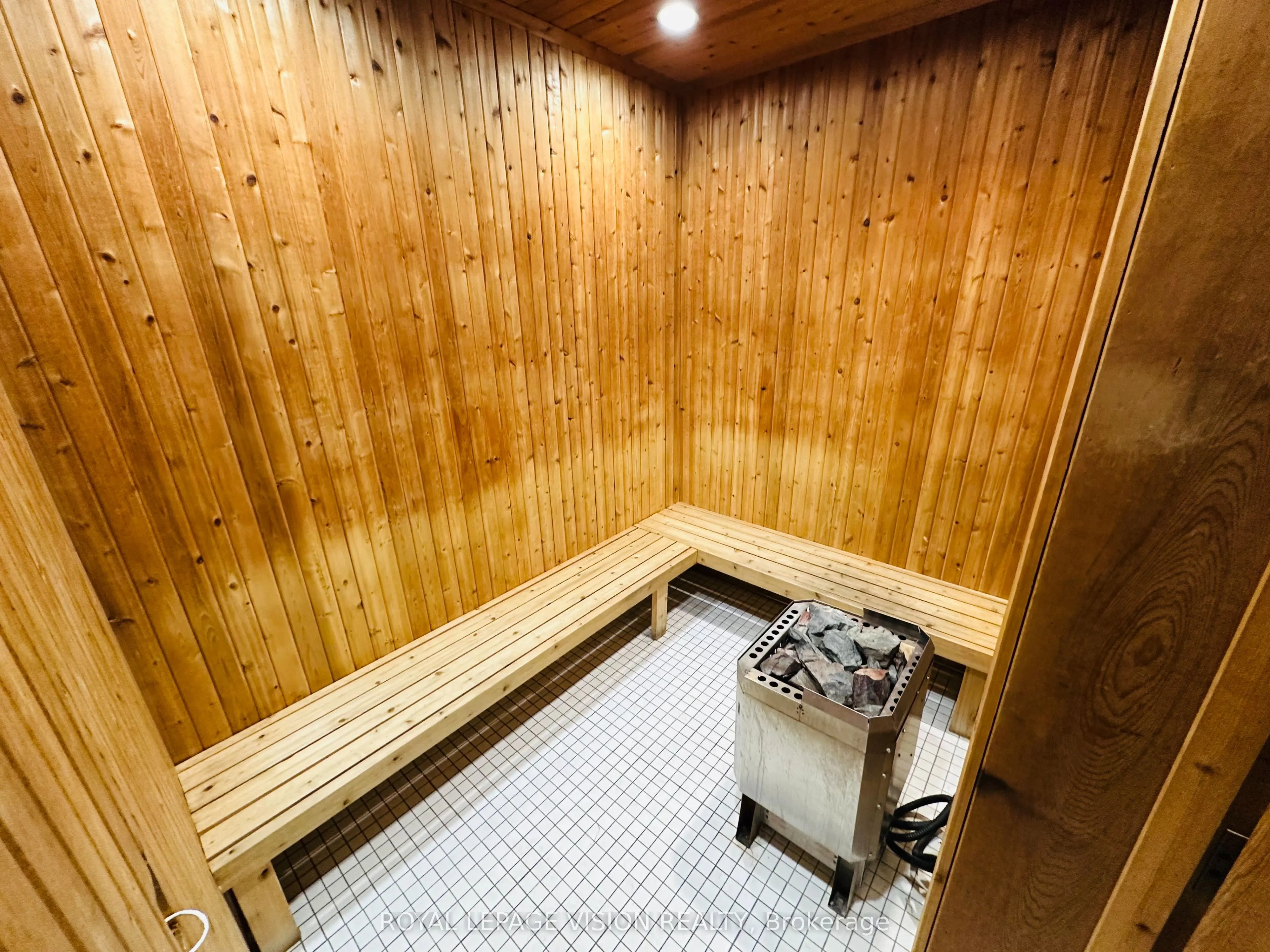4677 Glen Erin Drive, #1009